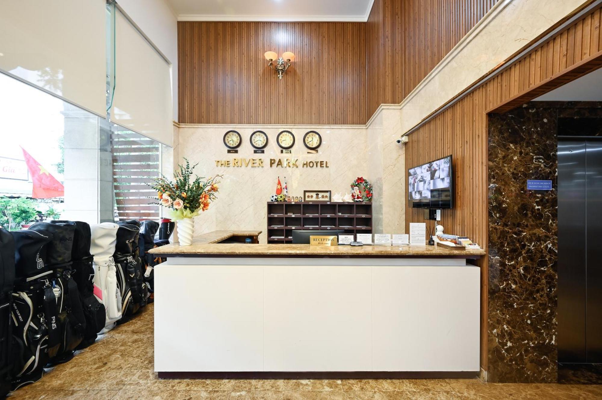 Hotel The River Park 3*