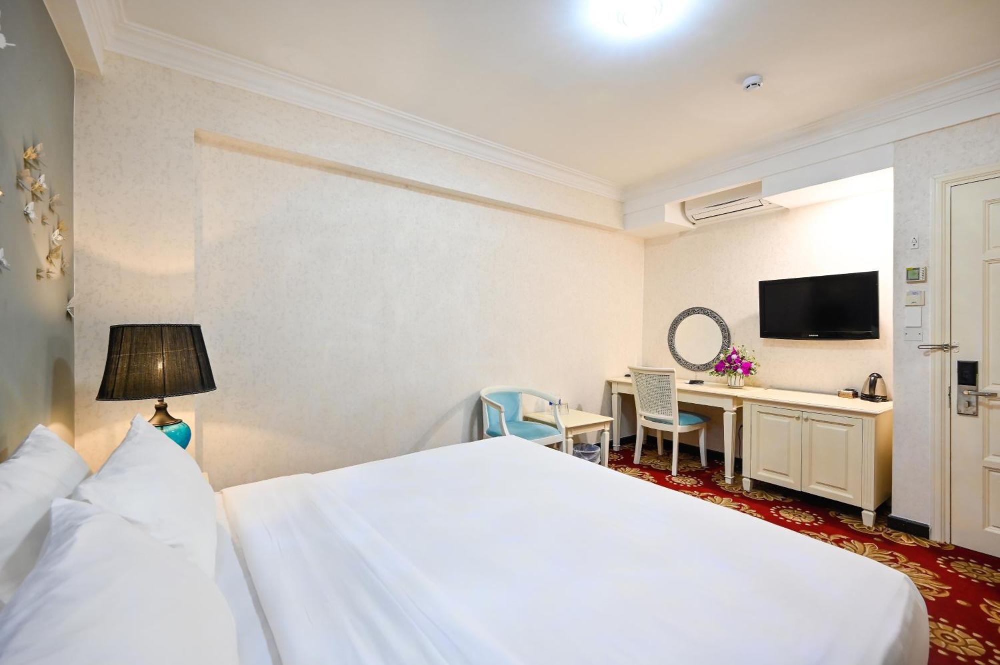 California Saigon & Rooftop Pool 3* TP. Hồ Chí Minh