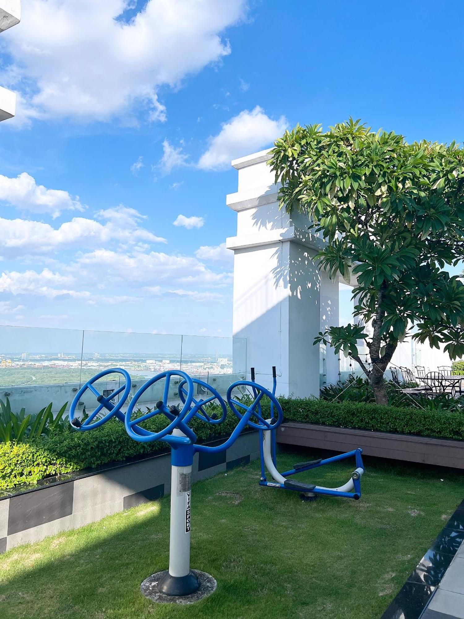 Blue Harbour - Saigon Royal Fully - Furnished Apt In Dist 4, 2 Bedrooms Apartment *