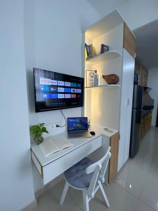 Apartment Rivergate - High Floor Free Pool, Esim For Over 5 Nights *