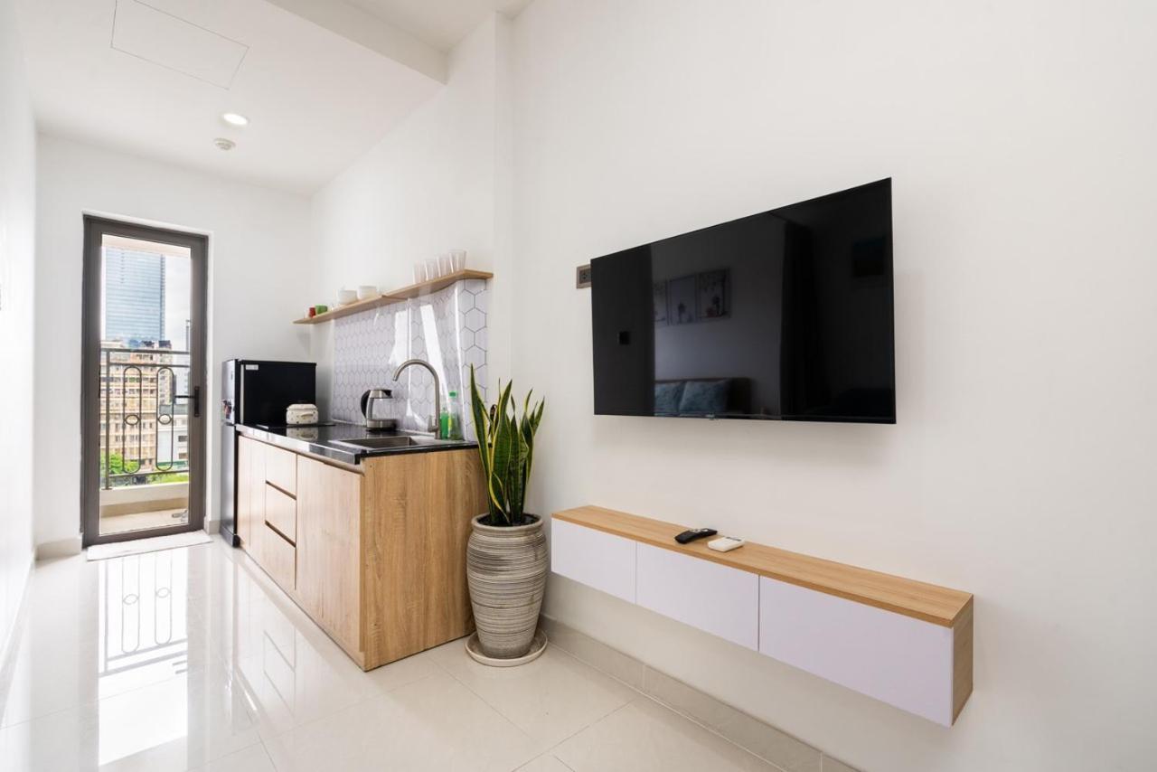 Saigon Royal - Spacious - Hana 14 Apartment
