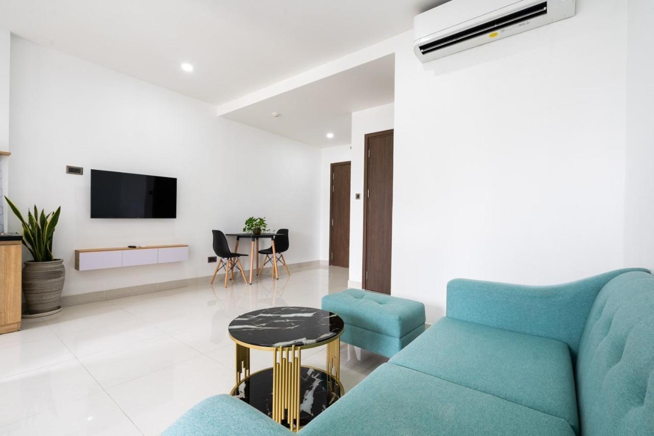 Saigon Royal - Spacious - Hana 14 Apartment *