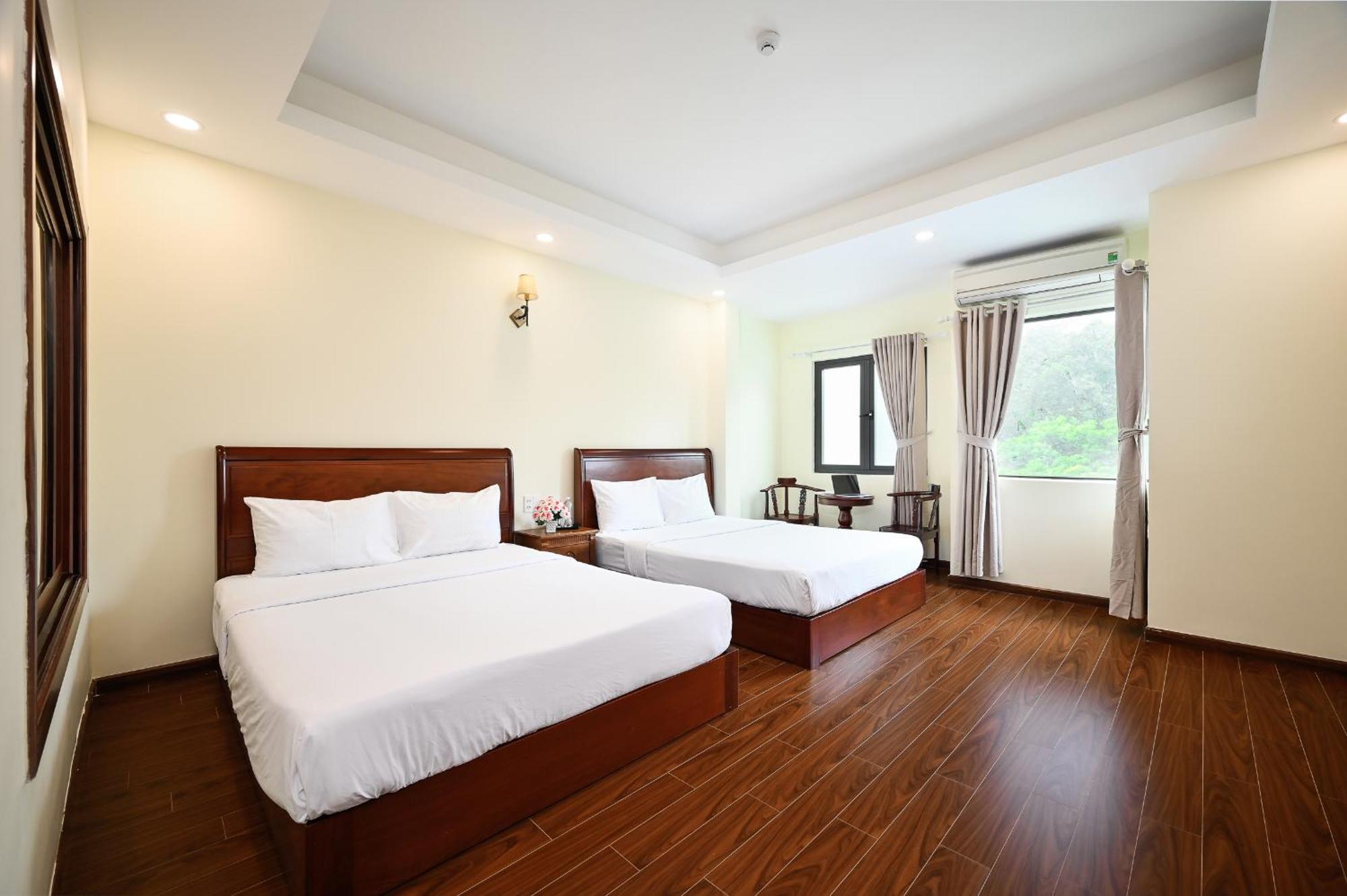 Red Sun Airport Saigon 3*