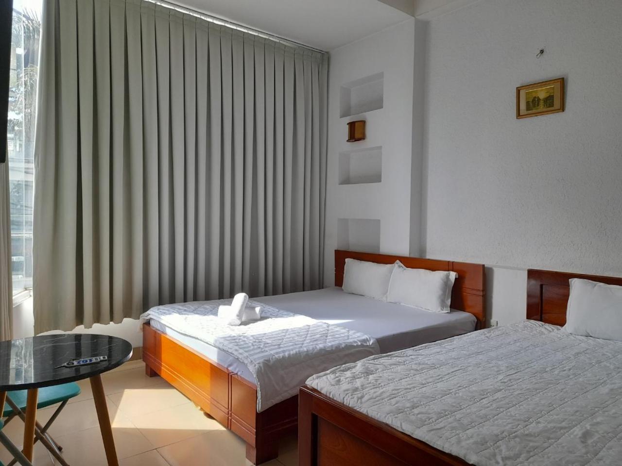 Khách sạn Khach San Mai Hoang 2 *