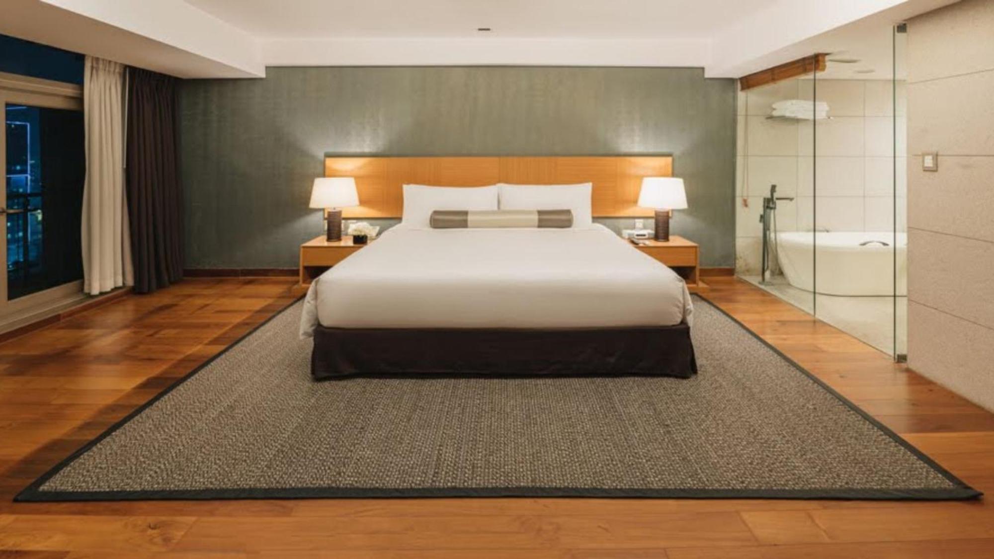 Intercontinental Residences Saigon, An Ihg Hotel 5*