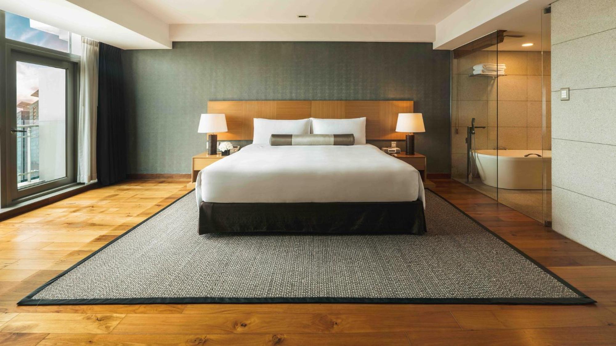 Intercontinental Residences Saigon, An Ihg Hotel