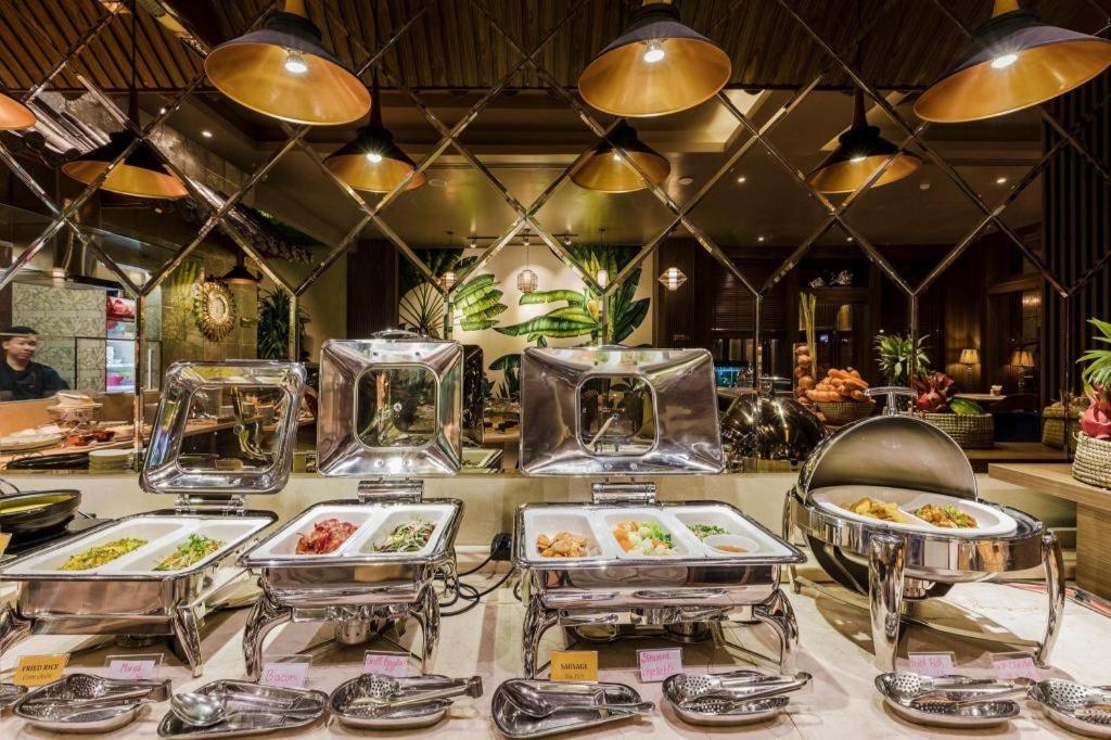Sunflower Cbq Hotel 3*