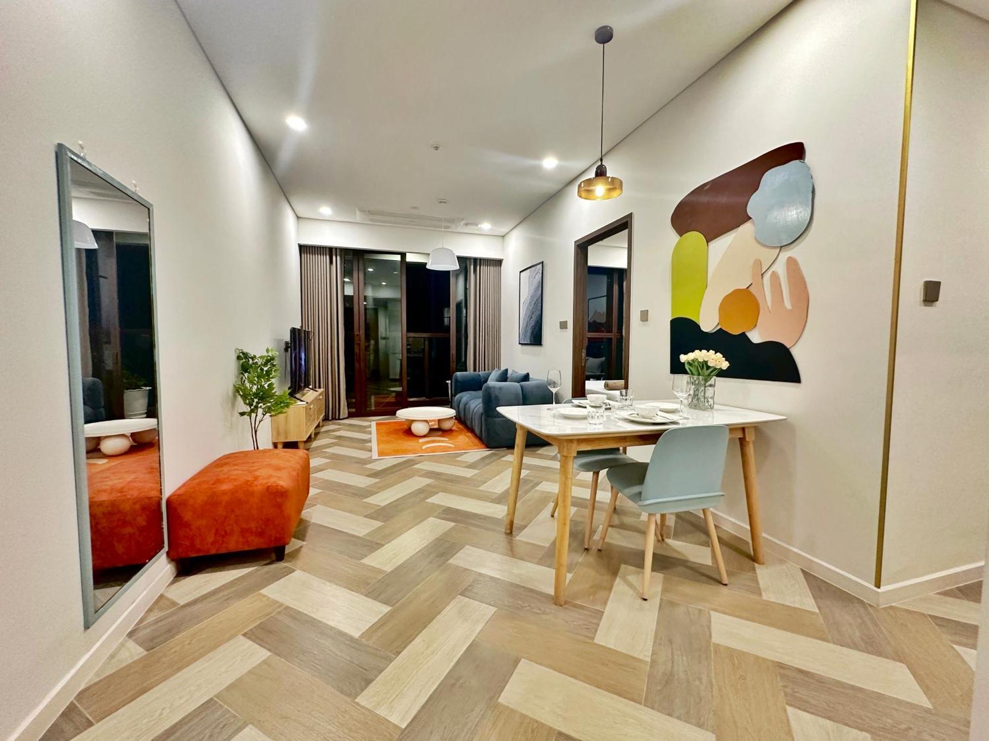 Apartment Zo Opera, Crest, Galleria -central Saigon -free Pool-gym-sauna Room-yoga *