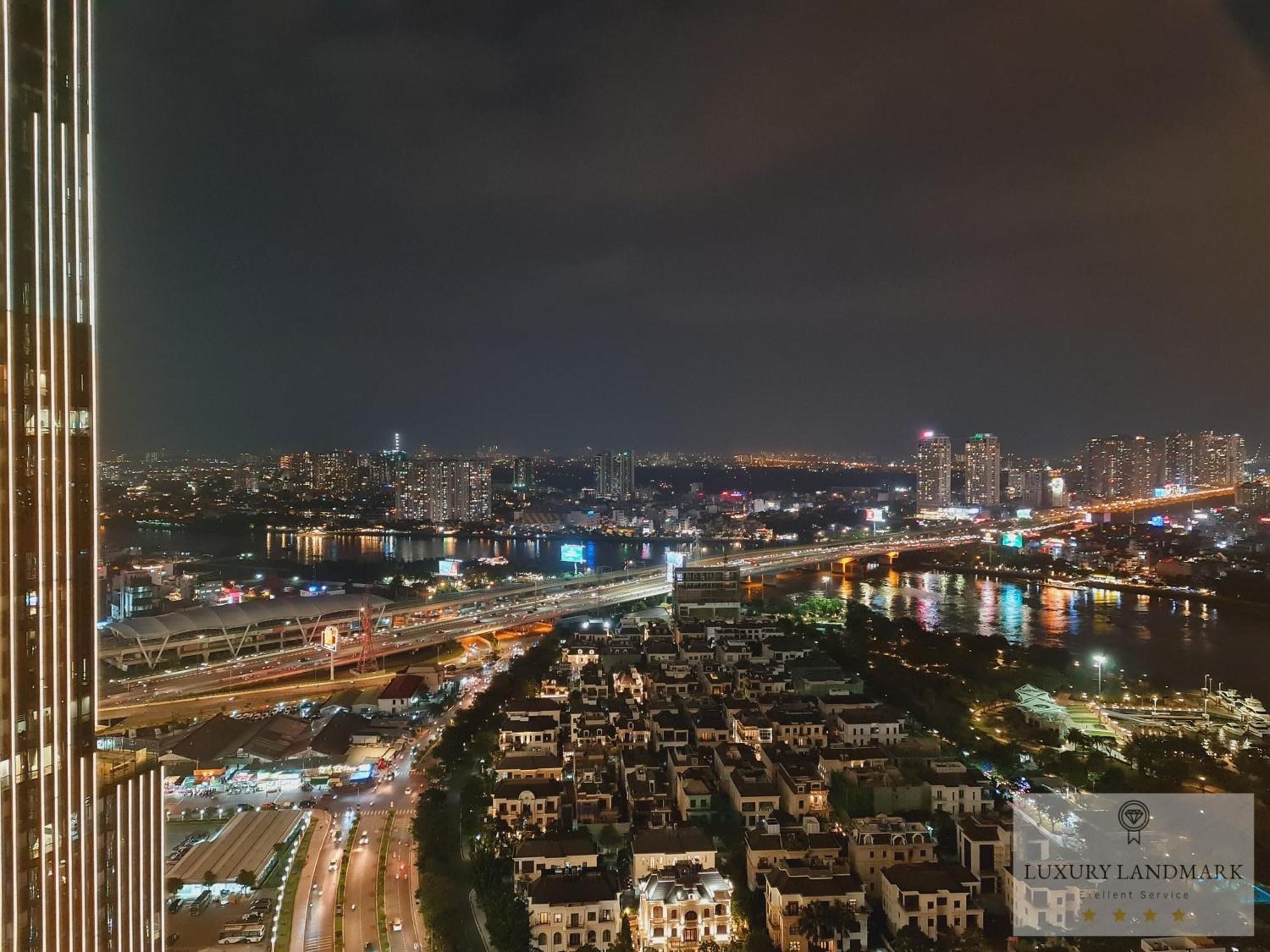 Sky Park - Vinhomes Central Park Aparthotel