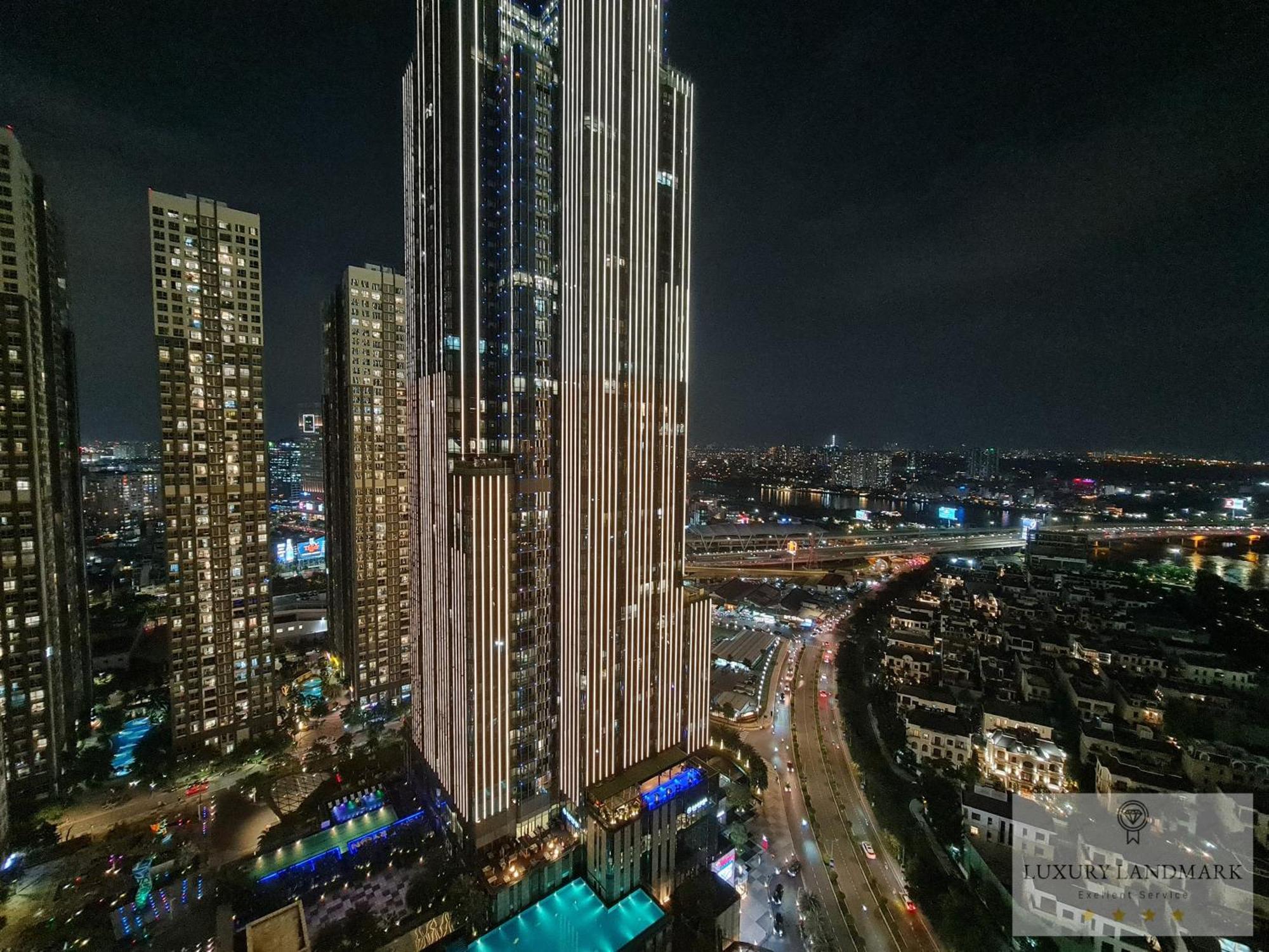 Aparthotel Sky Park - Vinhomes Central Park 4*