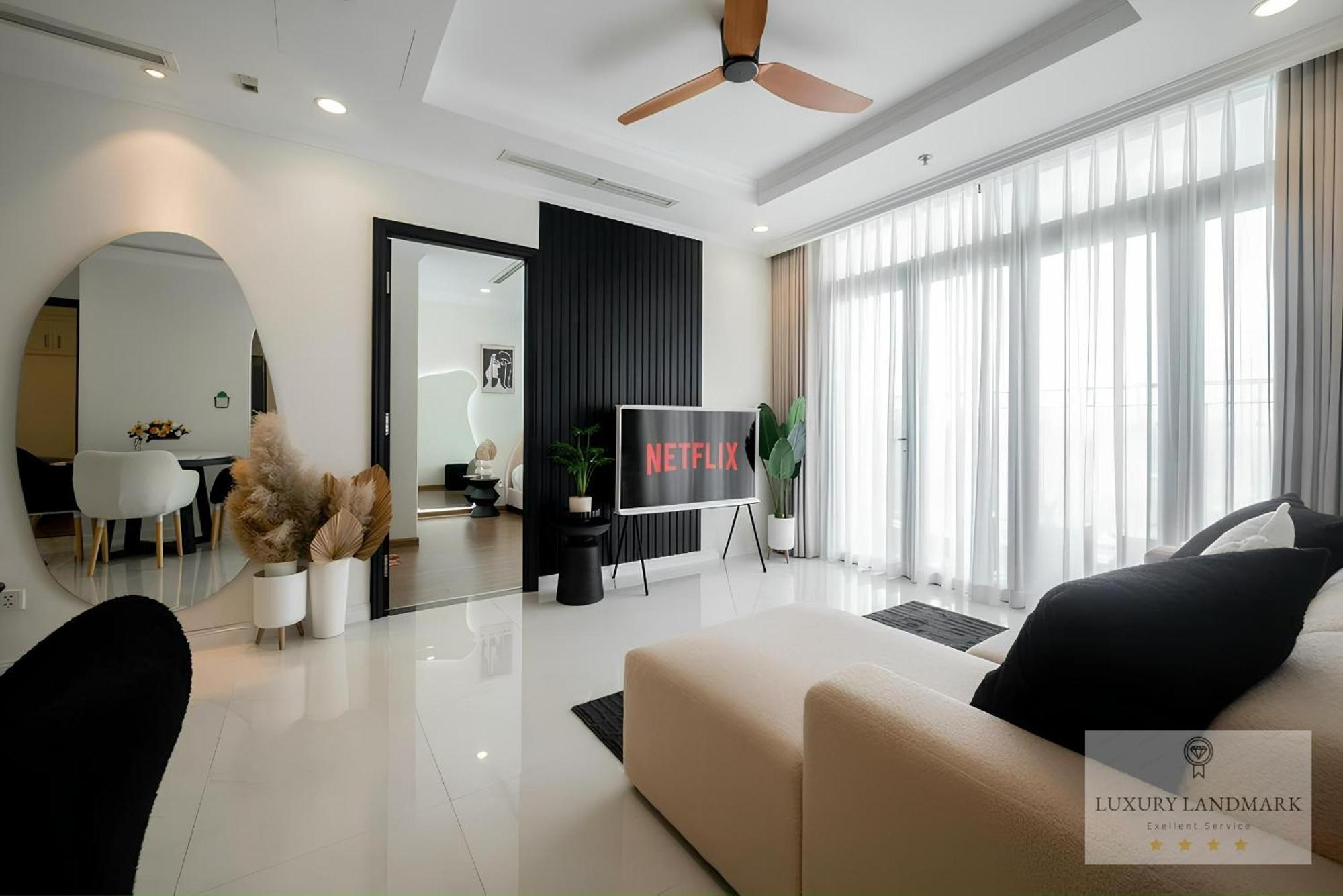 Aparthotel Sky Park - Vinhomes Central Park Ho Chi Minh City