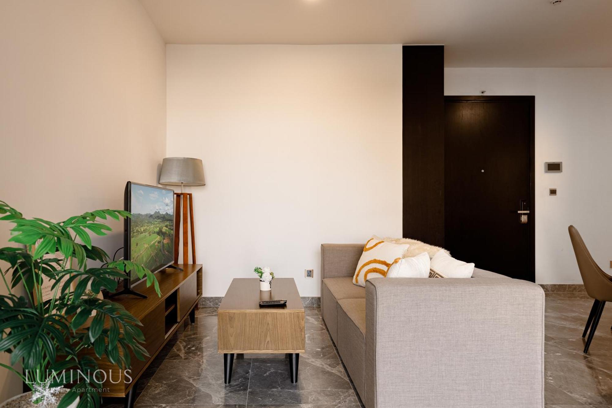 Modern District 1 2br&3br D1&zenity Outdoor Jacuzzi Pool Ho Chi Minh City
