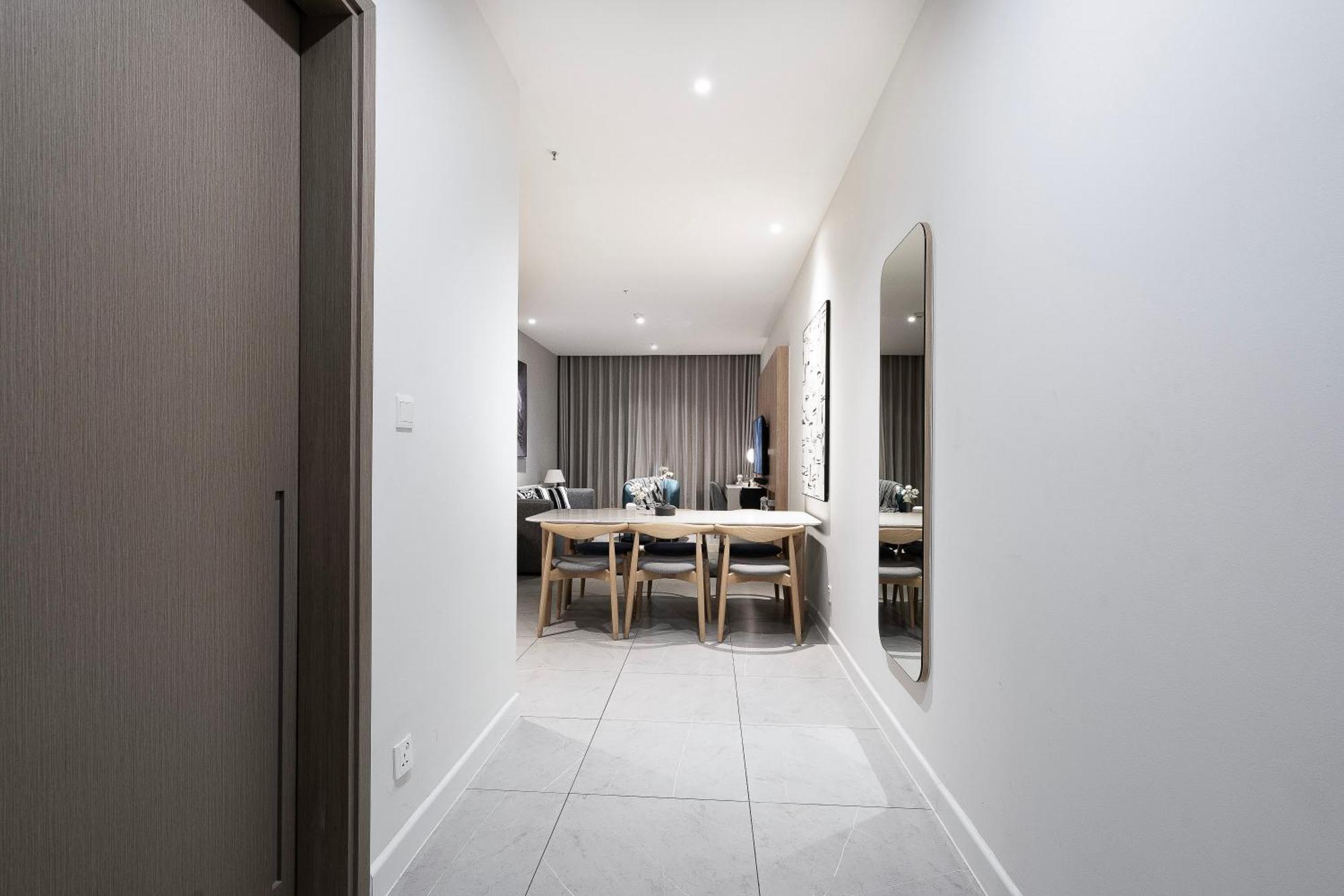 Modern District 1 2br&3br D1&zenity Outdoor Jacuzzi Pool Apartment
