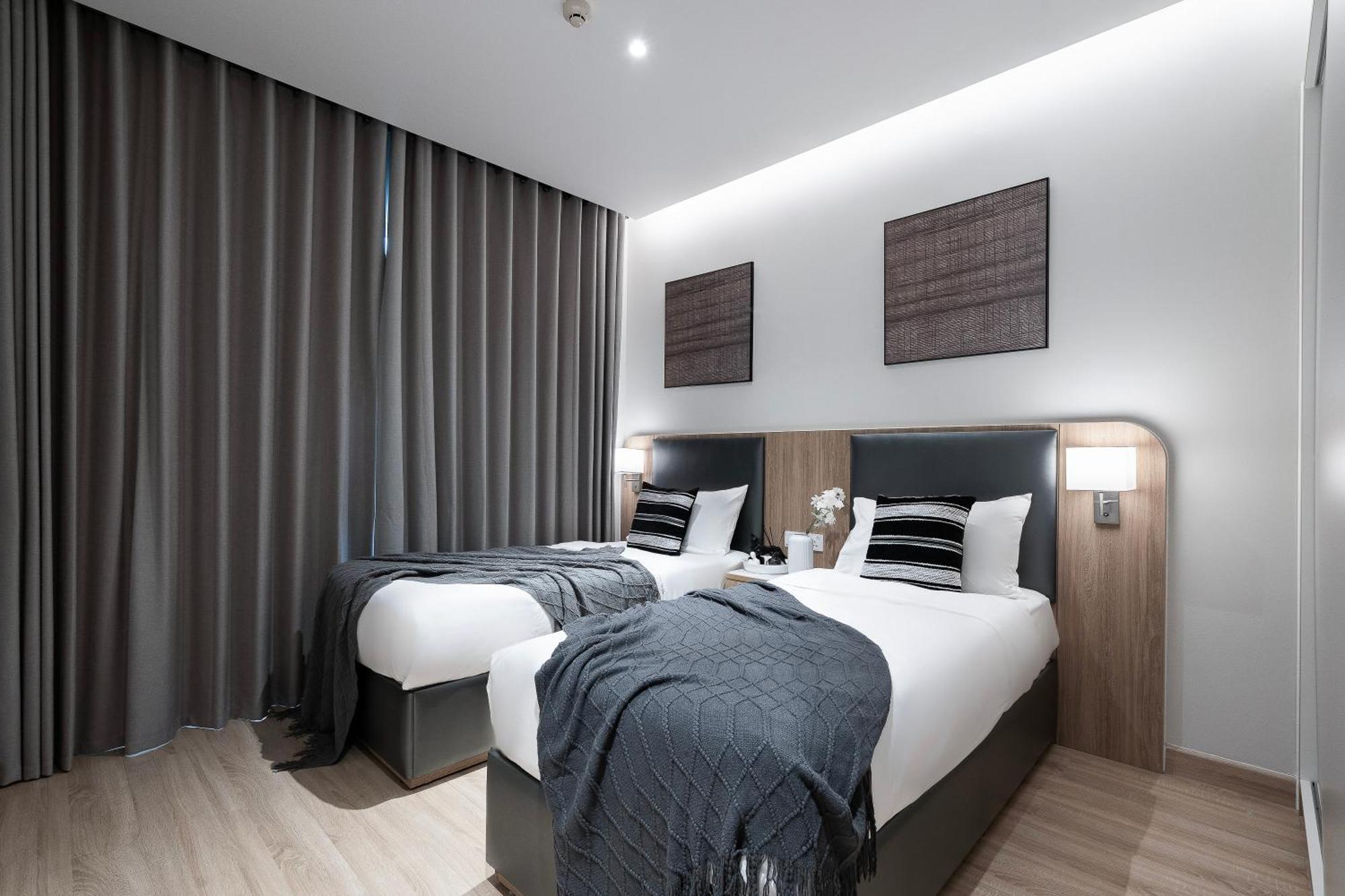 Modern District 1 2br&3br D1&zenity Outdoor Jacuzzi Pool Apartment Ho Chi Minh City