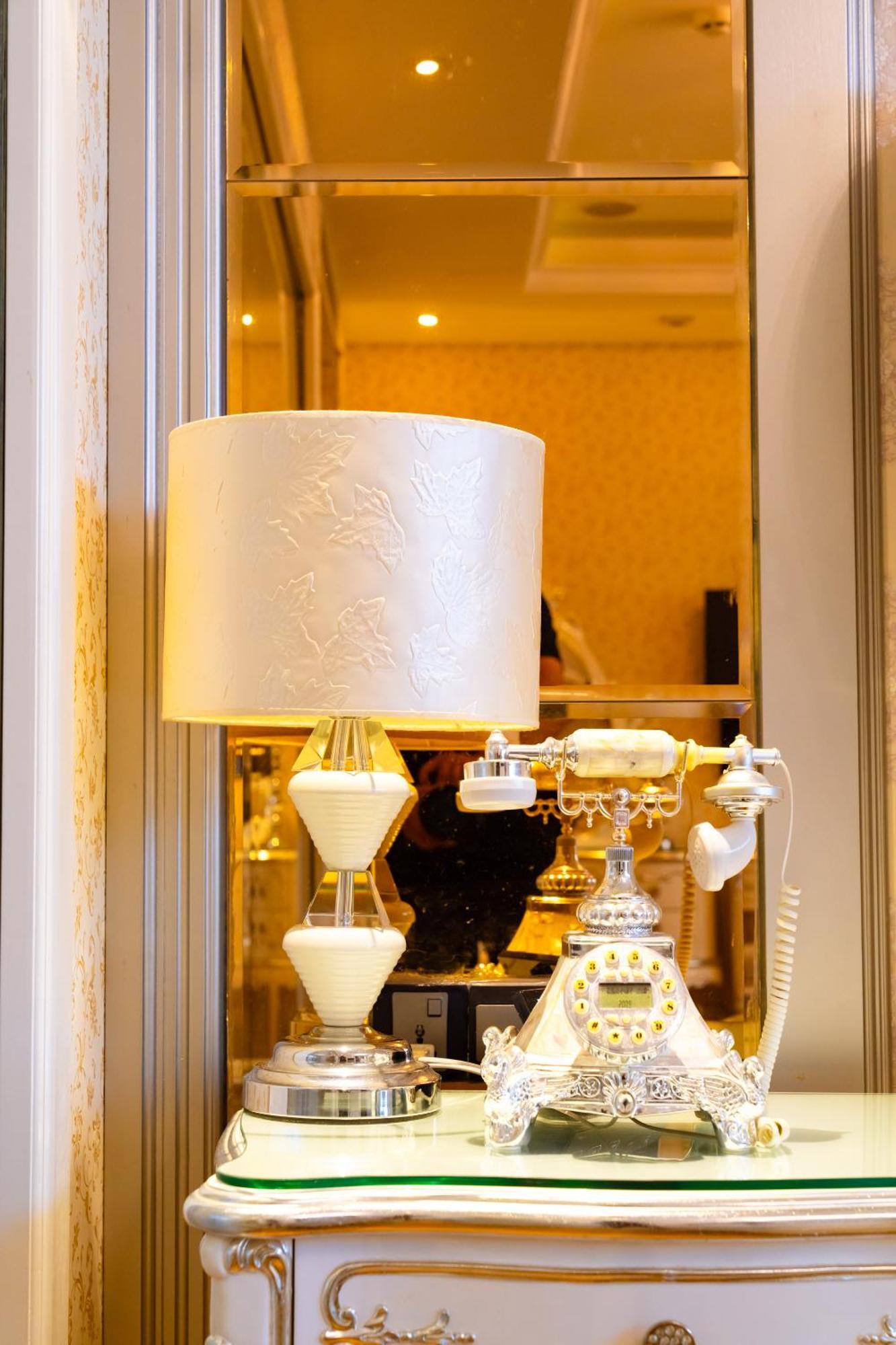 Hoang Trieu Hotel