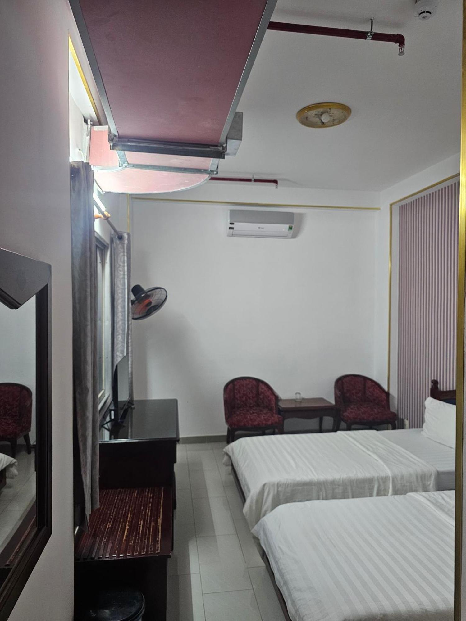 Hotel Khach San Trung Mai Ho Chi Minh City