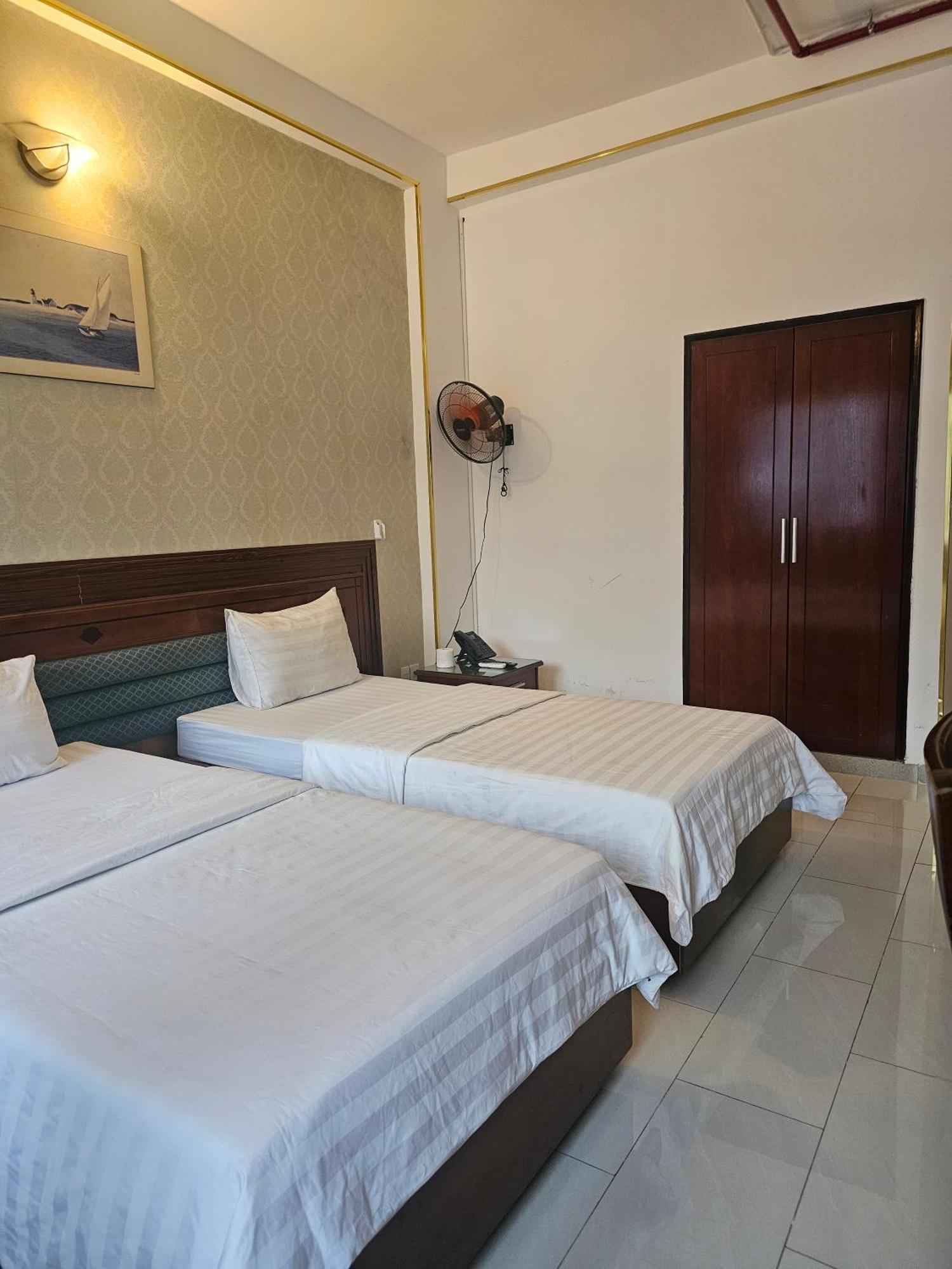 Khach San Trung Mai Hotel 2*
