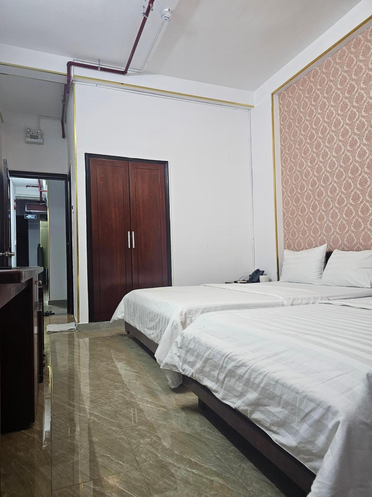 Khach San Trung Mai Hotel