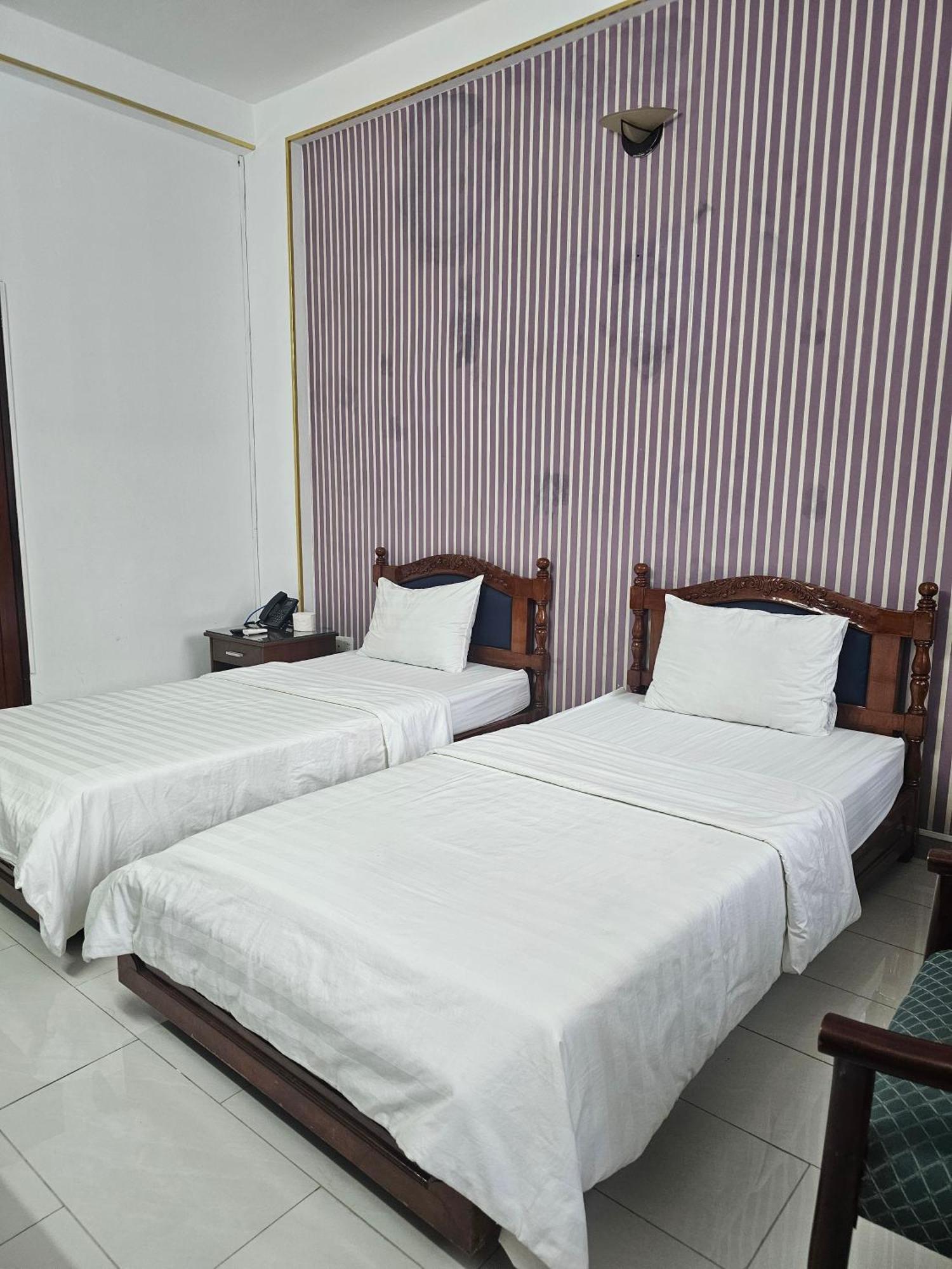 Khach San Trung Mai Hotel 2*