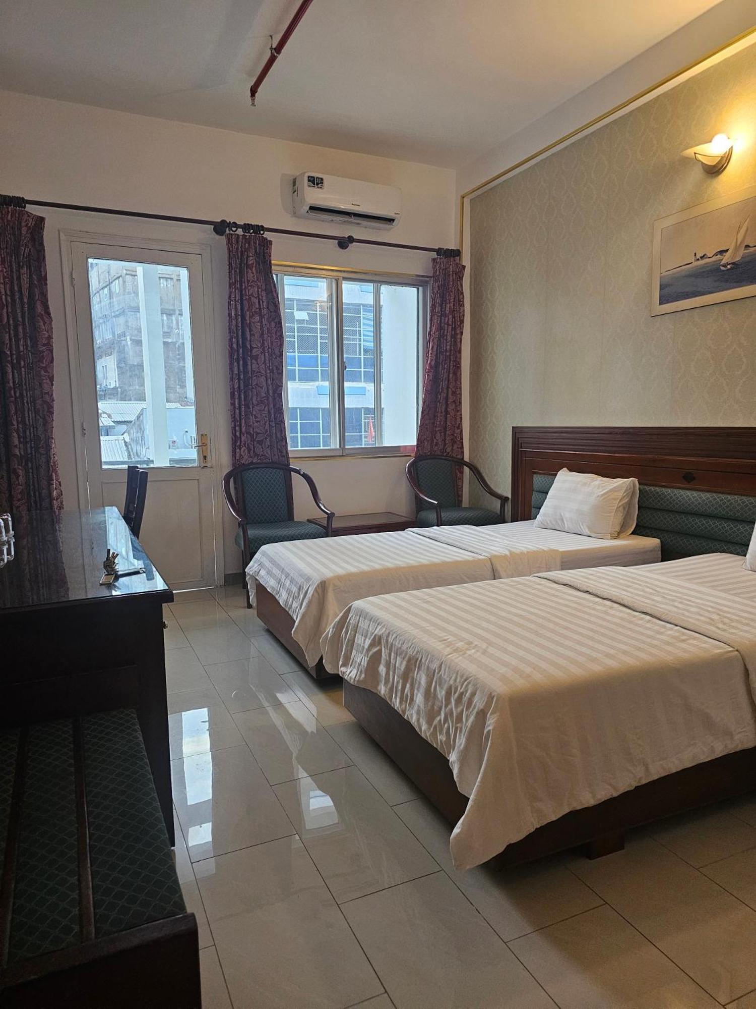 Hotel Khach San Trung Mai 2*
