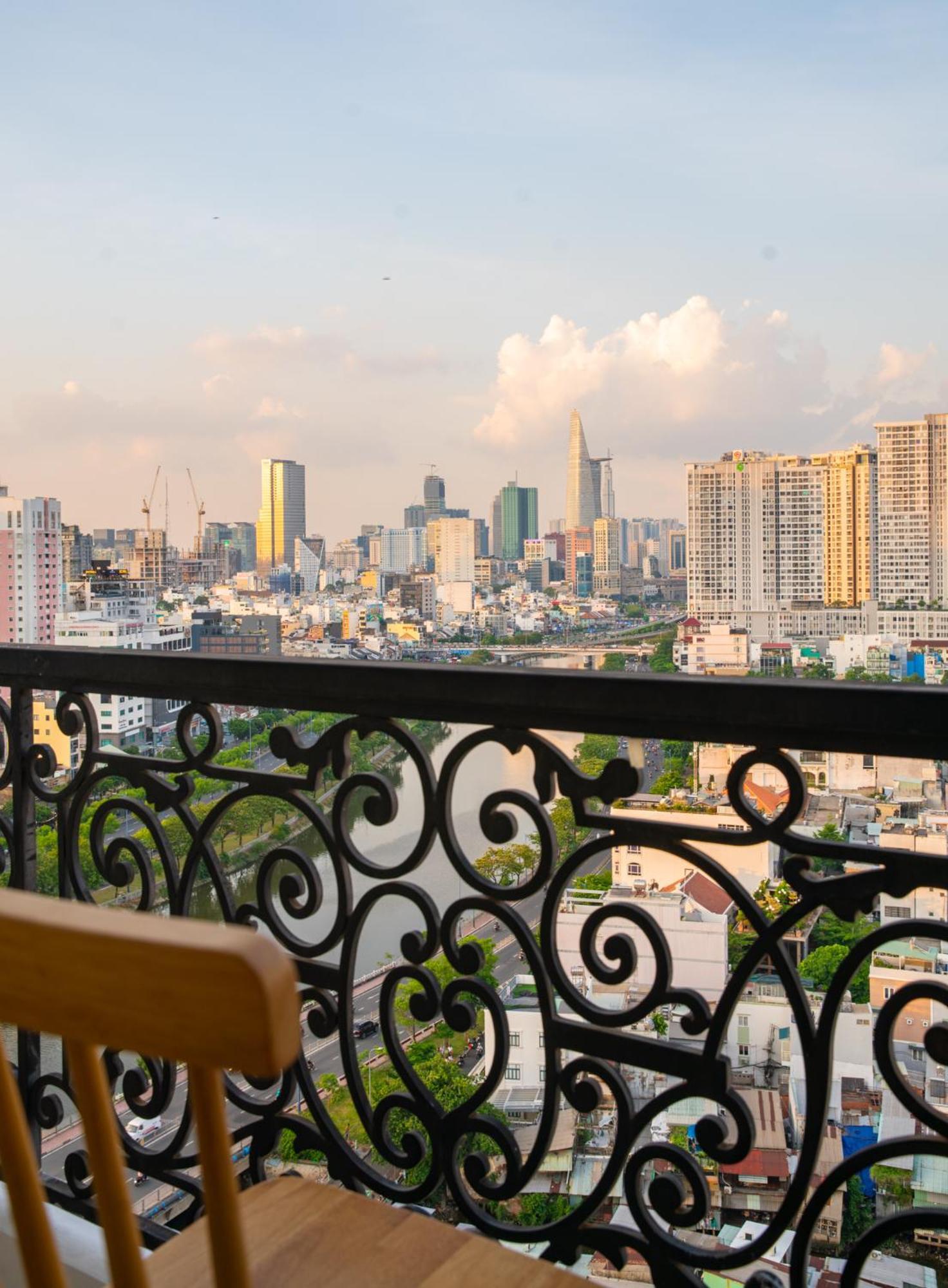 The Luxury Grand Riverside City Center *