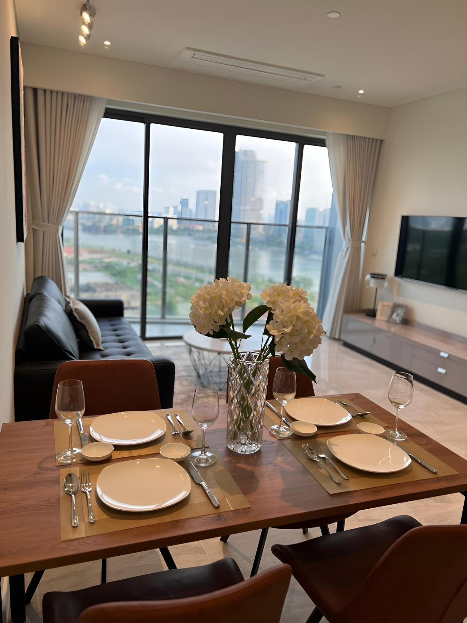 Smile - The Opera Luxury - Infinity Pool Apartment *