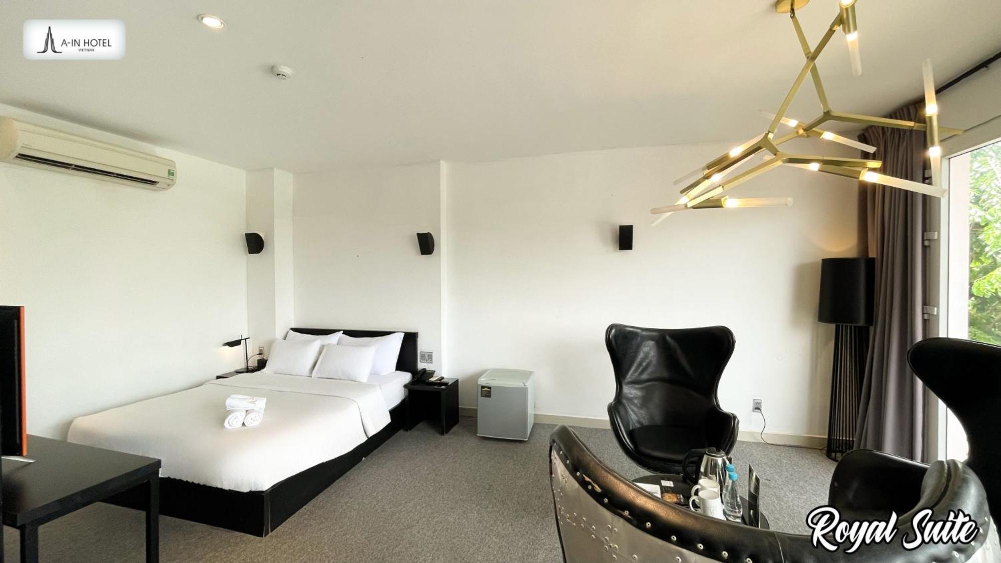 A In Riverside Hotel