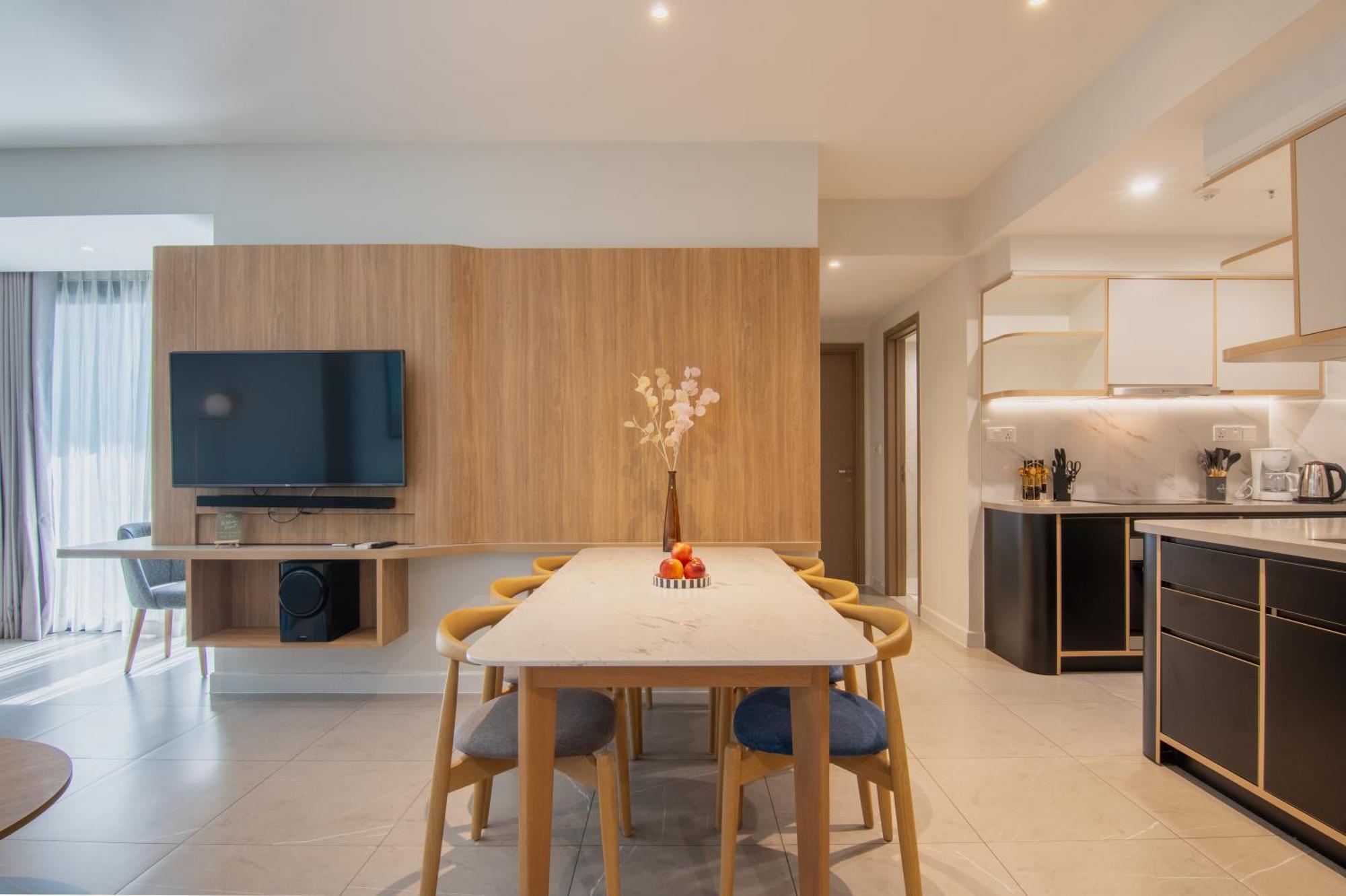 Liam Service - Vinhome Central Park