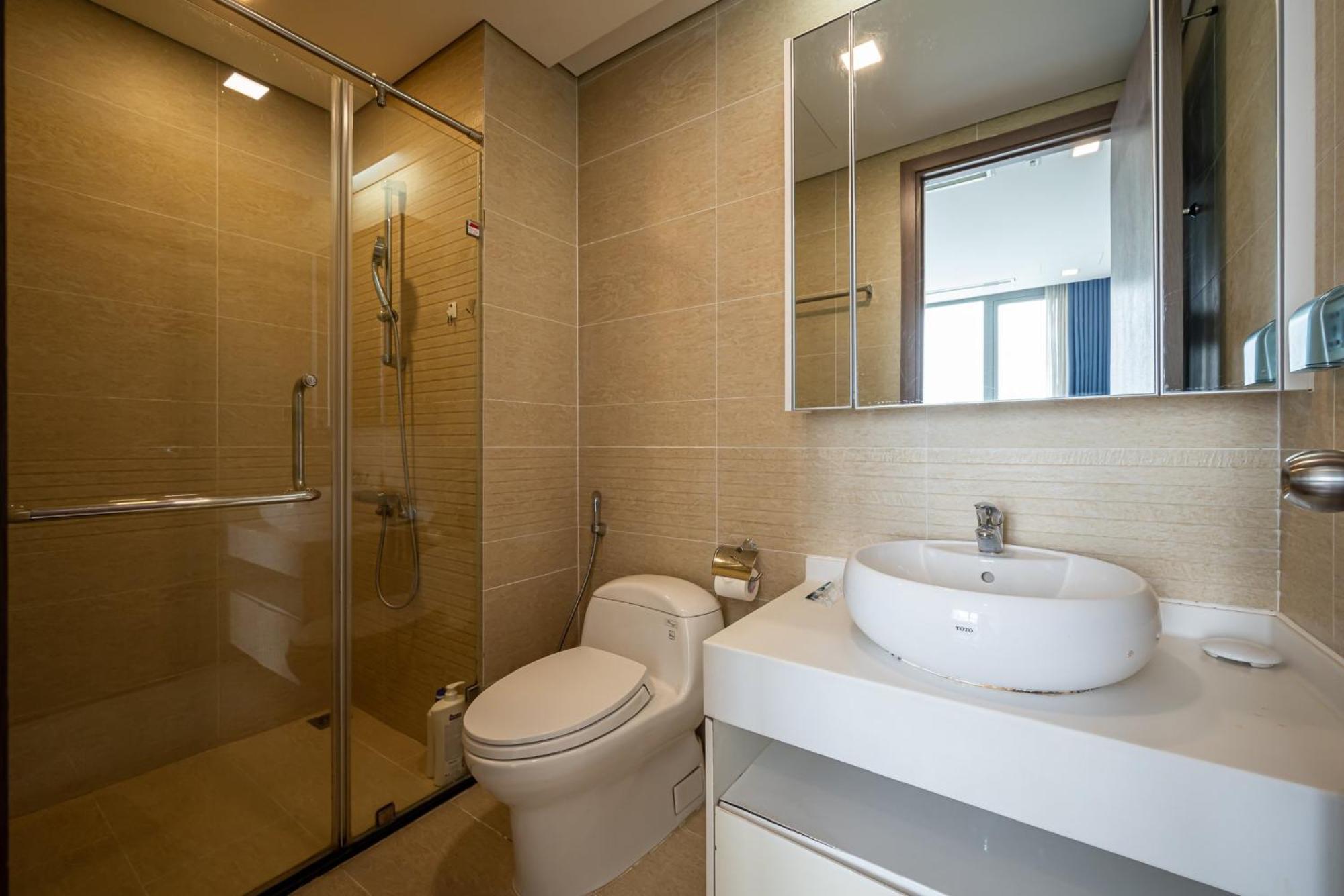 Liam Service - Vinhome Central Park Apartment