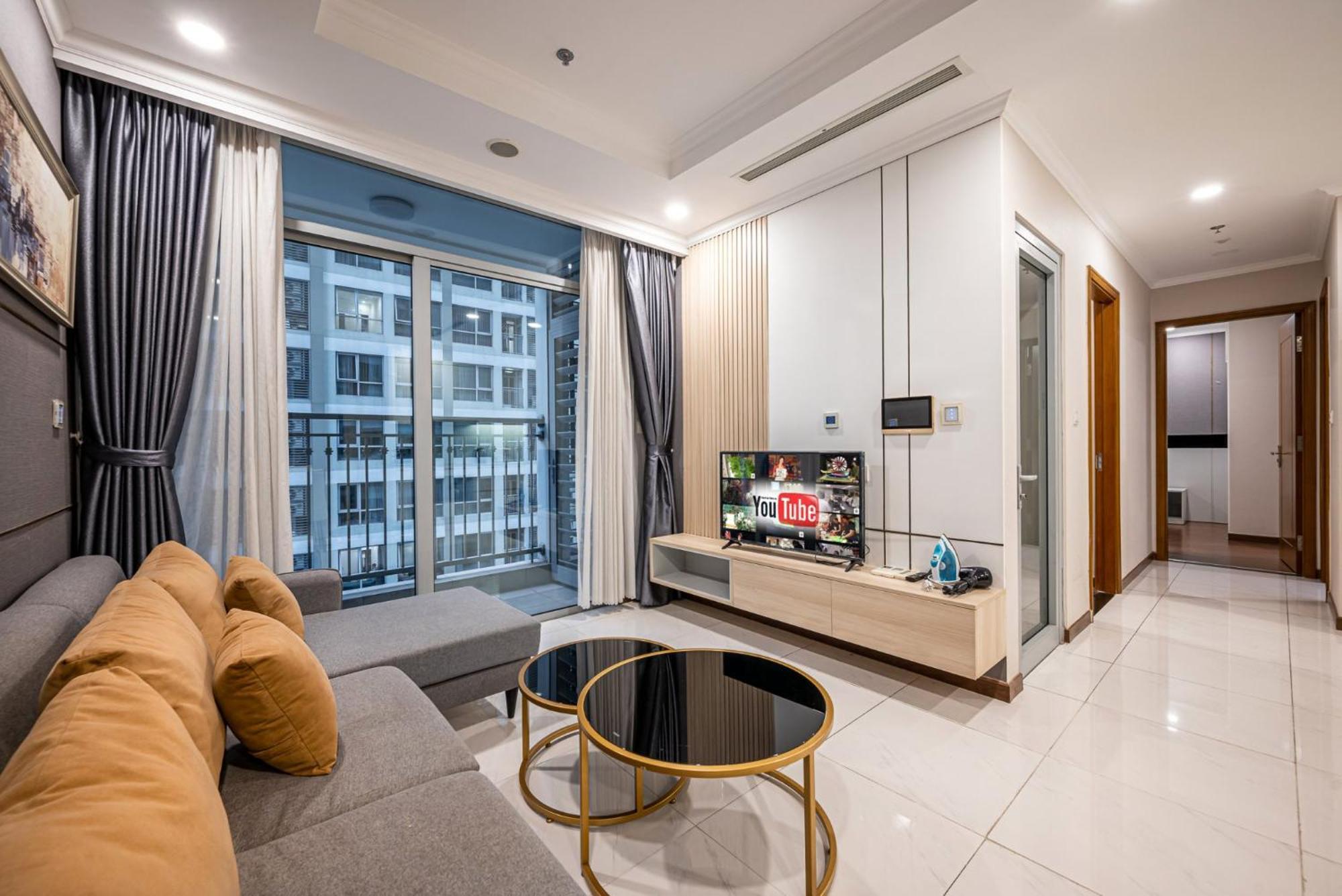 Apartment Liam Service - Vinhome Central Park *