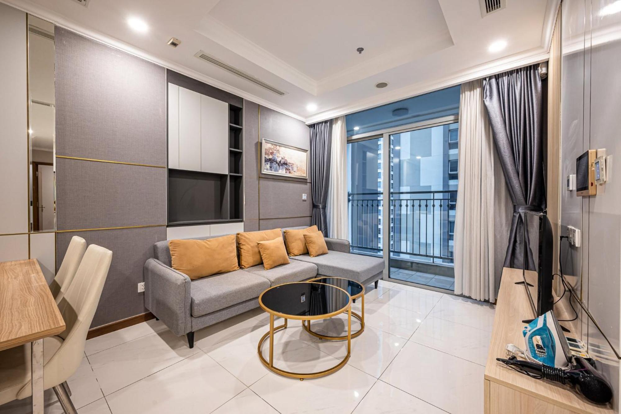 Liam Service - Vinhome Central Park *