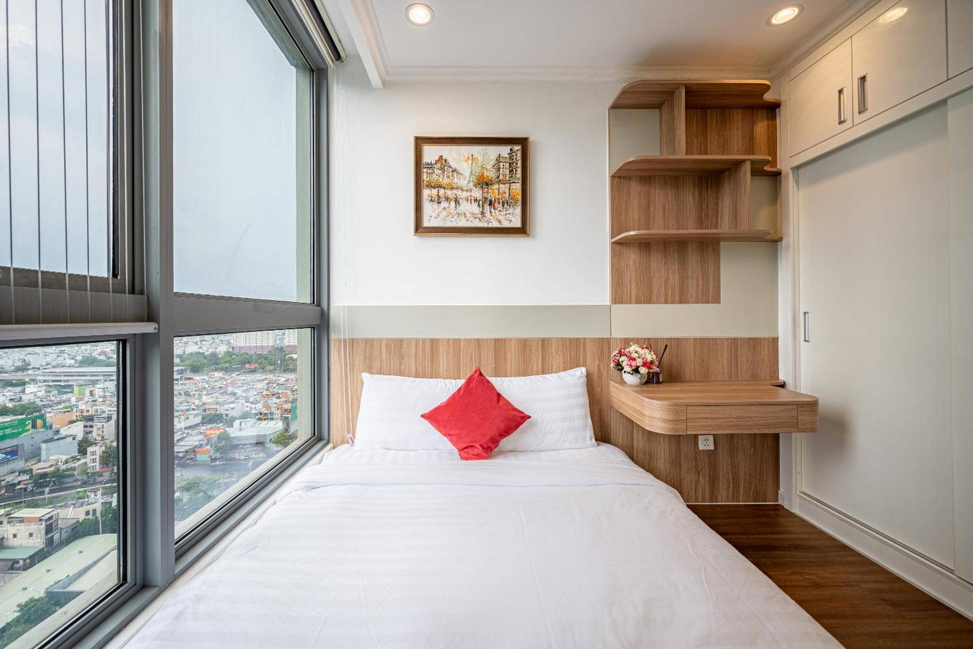 Landmark Sky Living Luxury-full Noi That Apartment Ho Chi Minh City