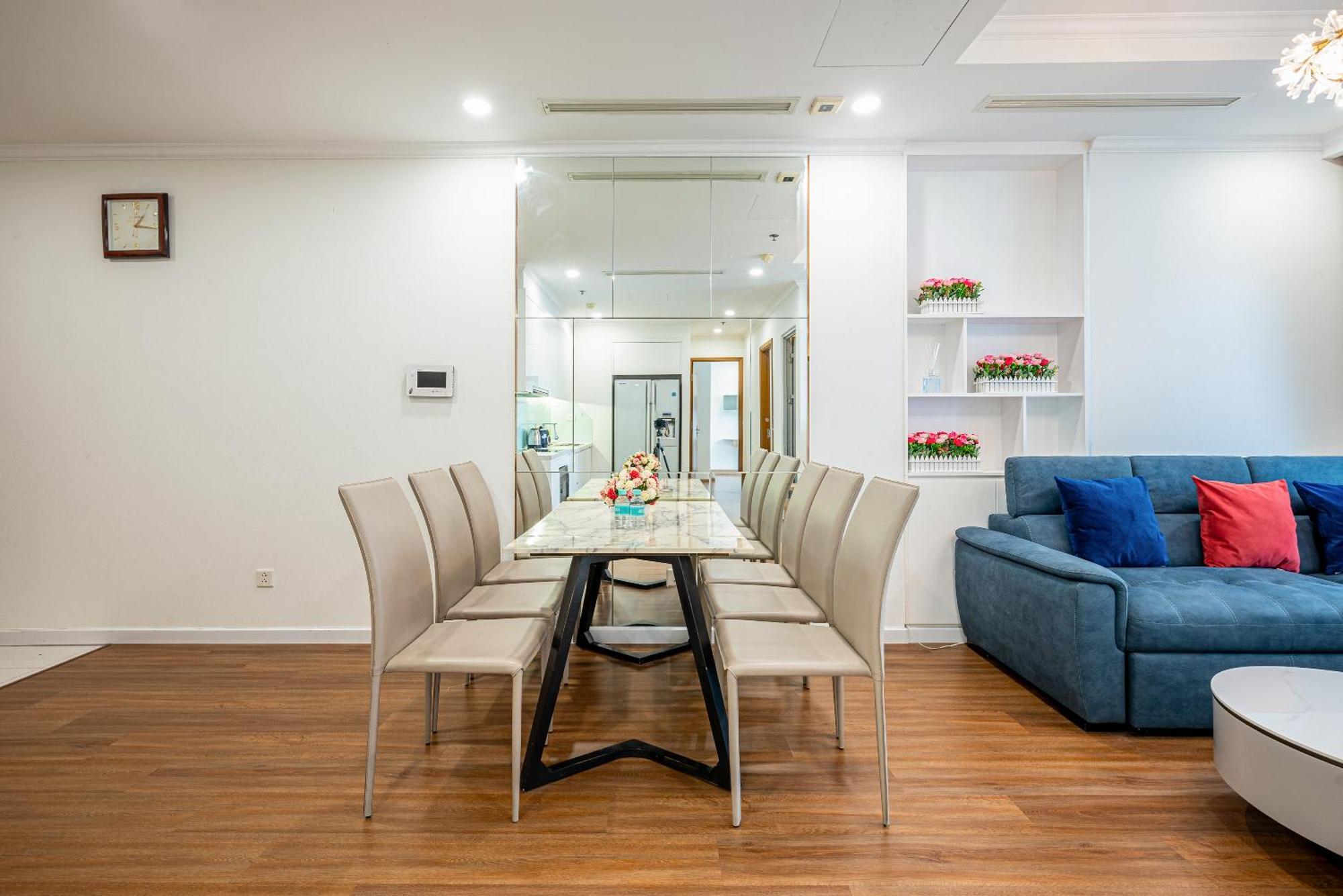 Landmark Sky Living Luxury-full Noi That Apartment