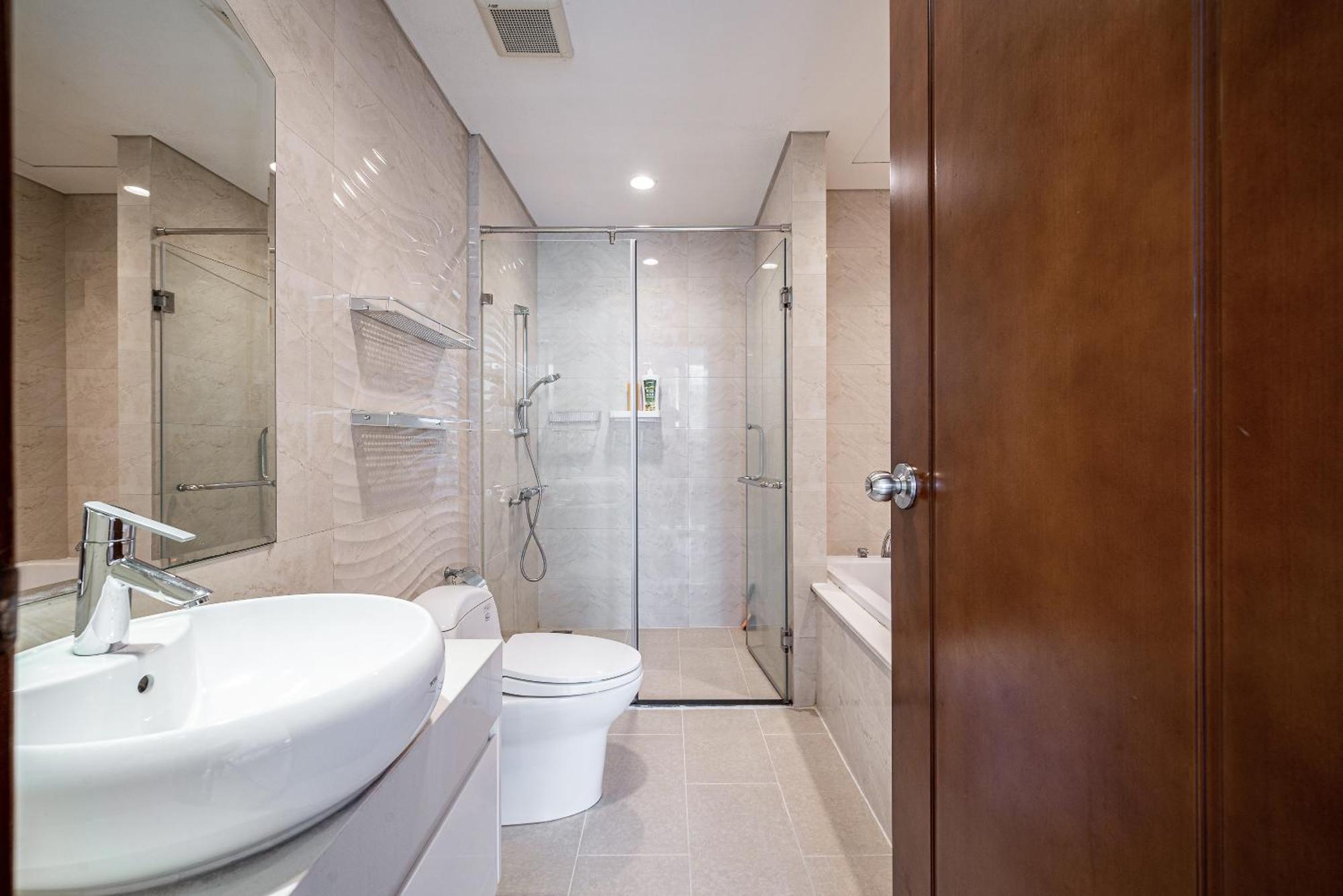 Landmark Sky Living Luxury-full Noi That Apartment *