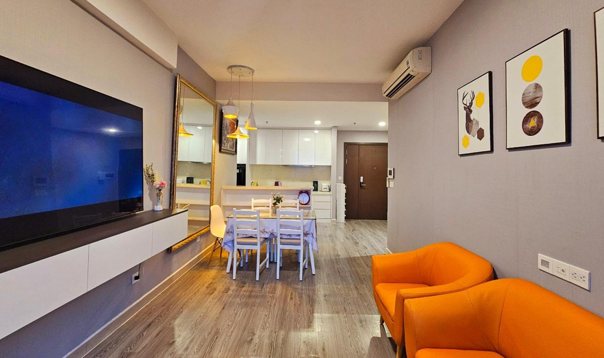 Local Pham Ngu Lao Hotel