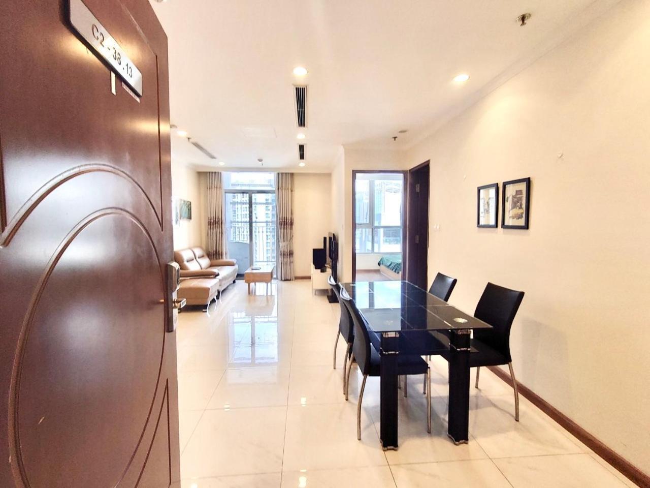 Chalton - Landmark 81 Area, Ice Rink & Grand Park Apartment