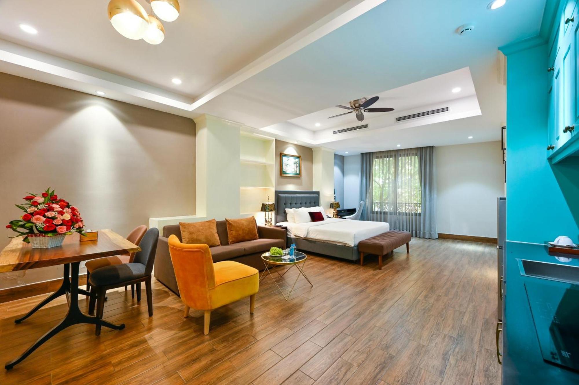 California Saigon & Rooftop Pool 3* TP. Hồ Chí Minh