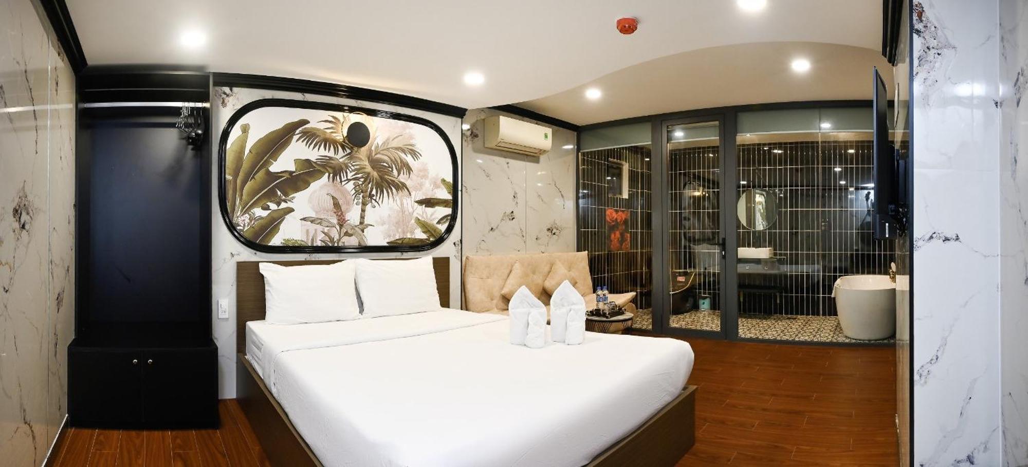 Red Sun Airport Saigon Khách sạn 3*