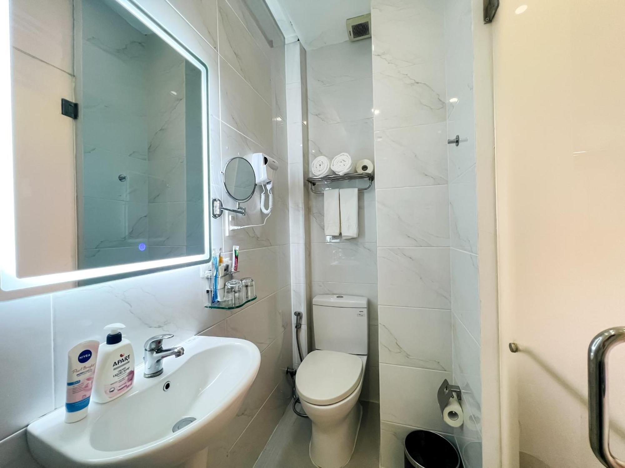 A25 - 75 Le Thi Hong Gam 2* Ho Chi Minh City