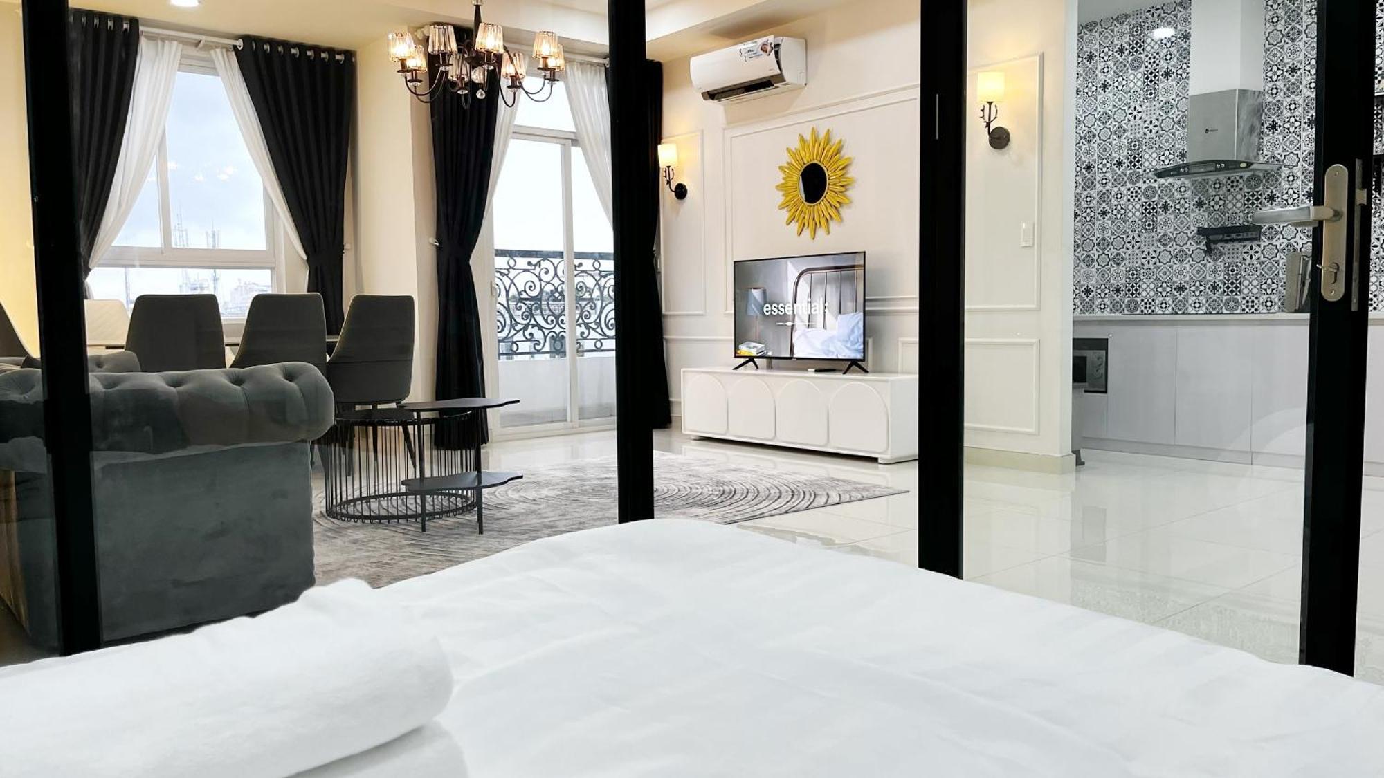 The Luxury Grand Riverside City Center * Ho Chi Minh City
