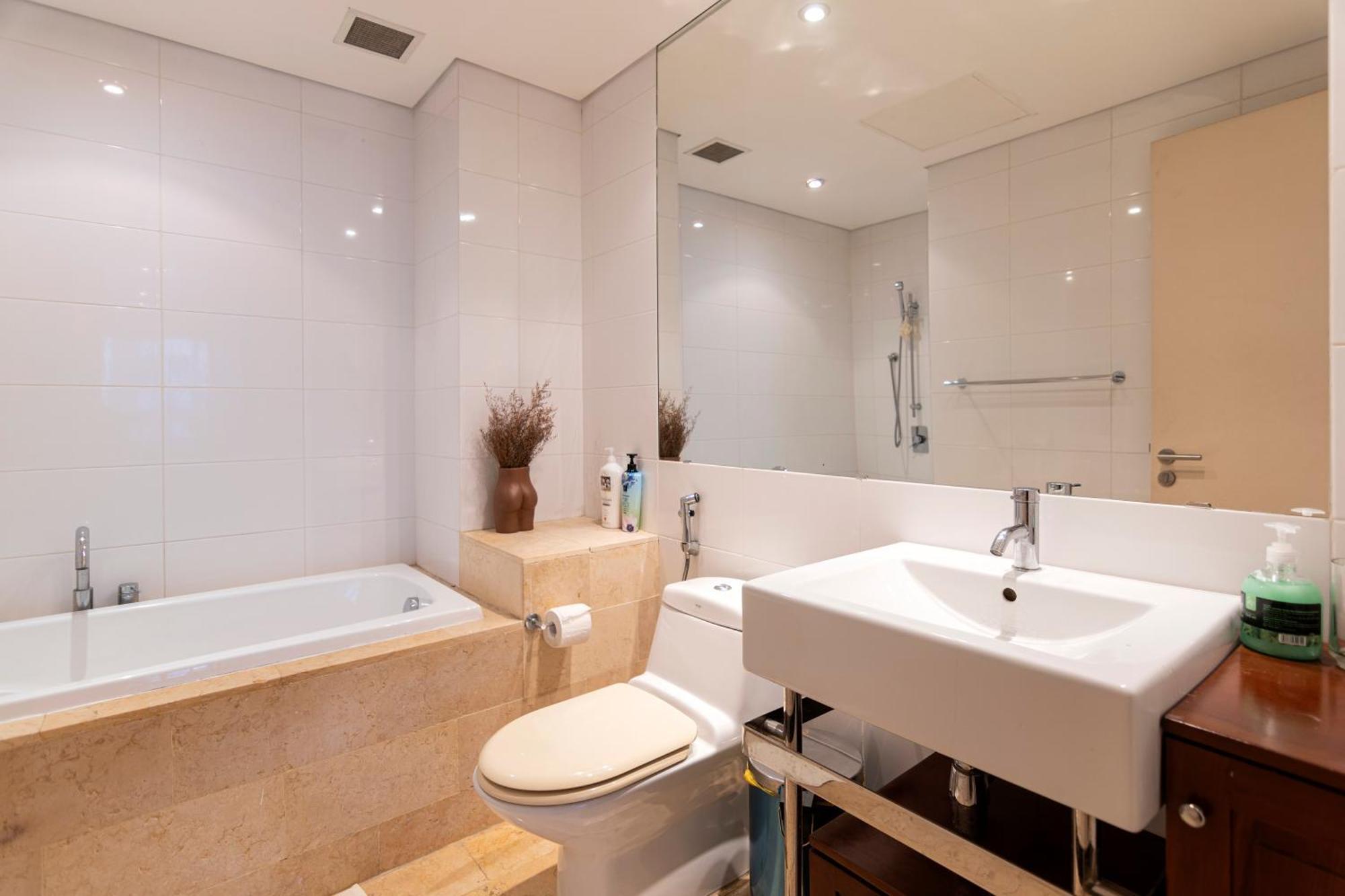 The Luxury Avalon District 1 - Saigon Center