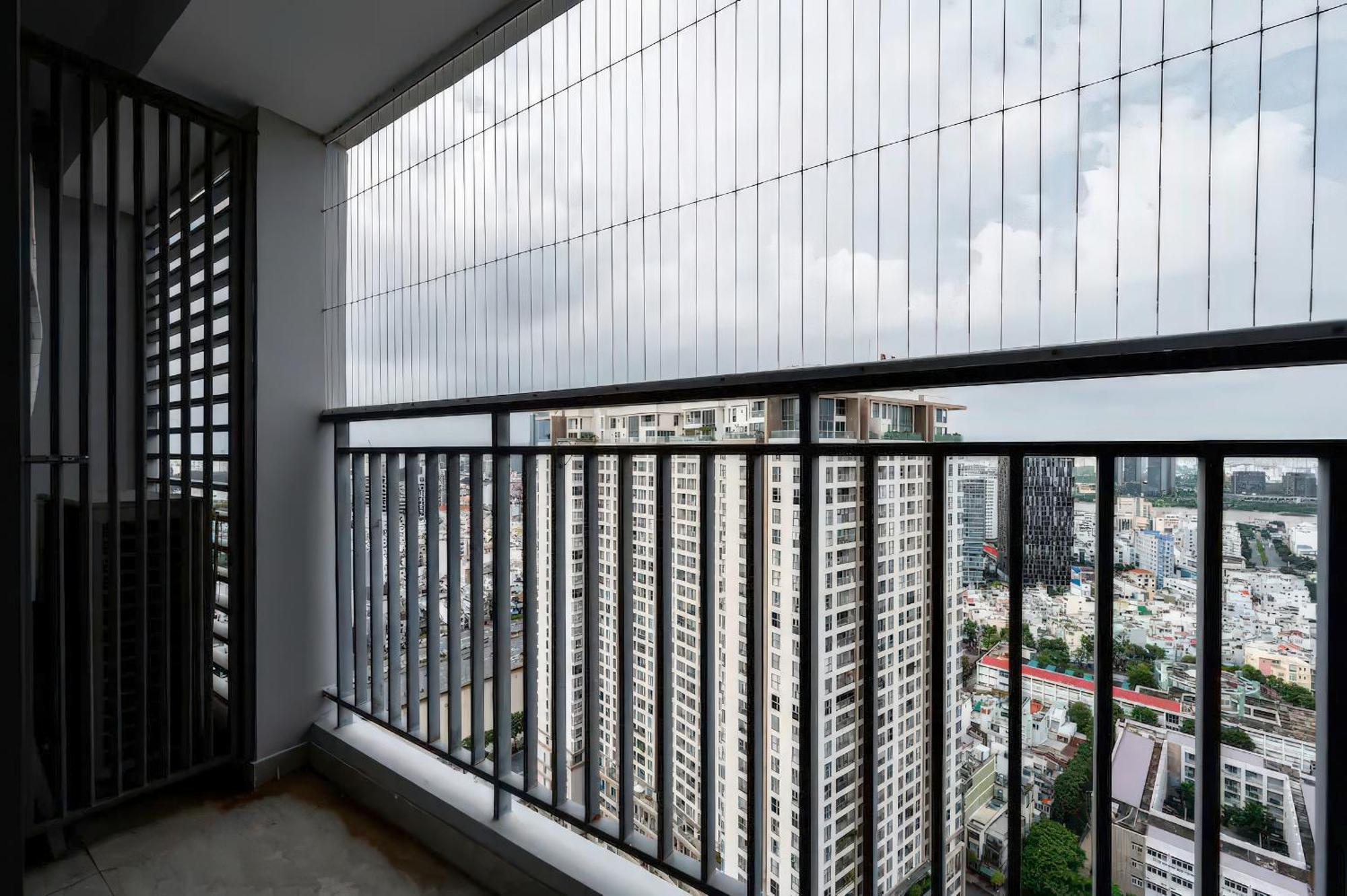 The Rivergate & Saigon 4*