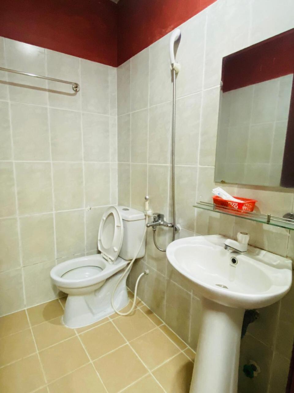 Hotel Khach San Son Long Ho Chi Minh City