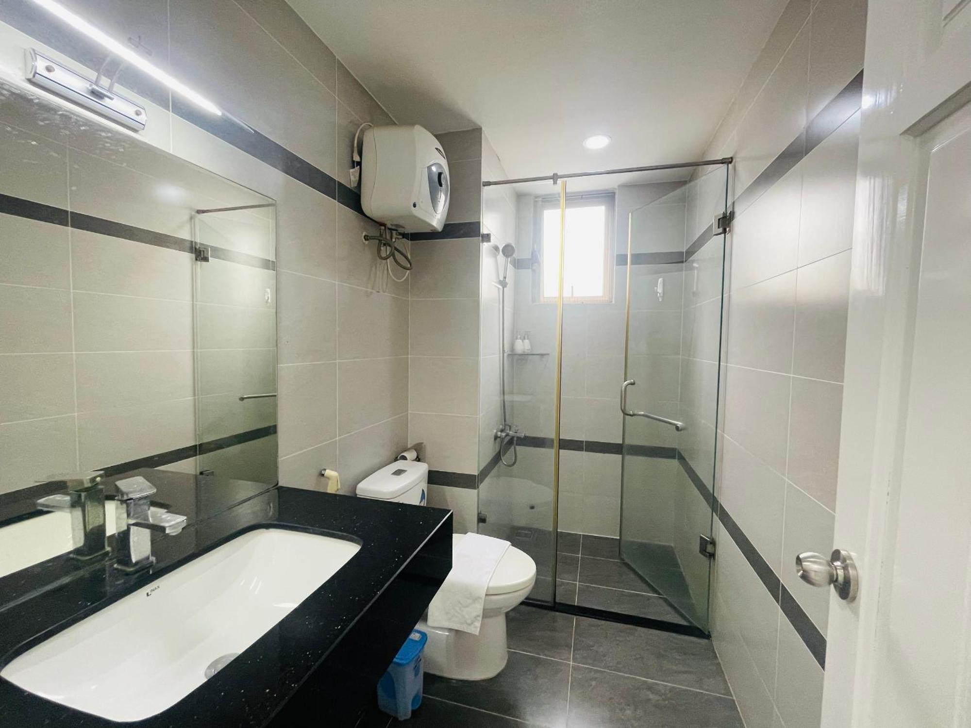 Pangsapuri Secc Luxury 2-br Apartment, Scenic Valley, Saigon Exhibition And Convention Center, Fv Hospital, Phu My Hung District 7 *
