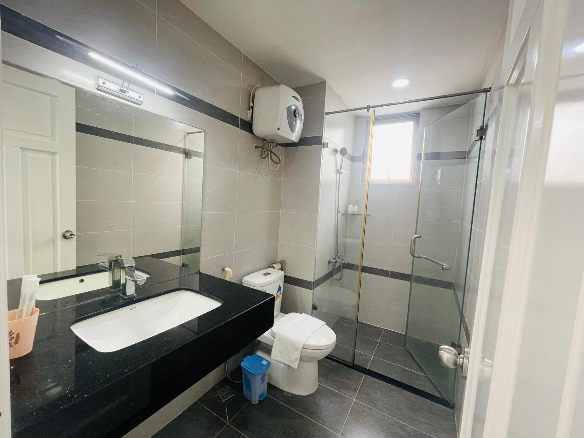 Pangsapuri Secc Luxury 2-br Apartment, Scenic Valley, Saigon Exhibition And Convention Center, Fv Hospital, Phu My Hung District 7 *