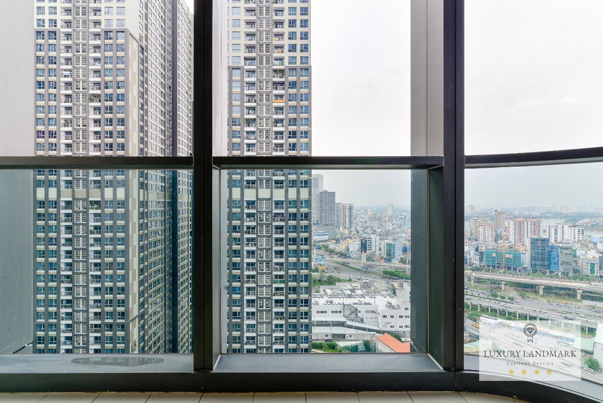 The Signature Landmark 81 - Vinhomes Central Binh Thanh 4*