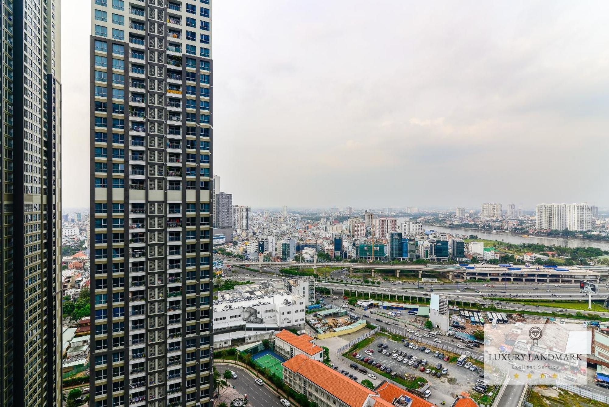 The Signature Landmark 81 - Vinhomes Central Binh Thanh Aparthotel