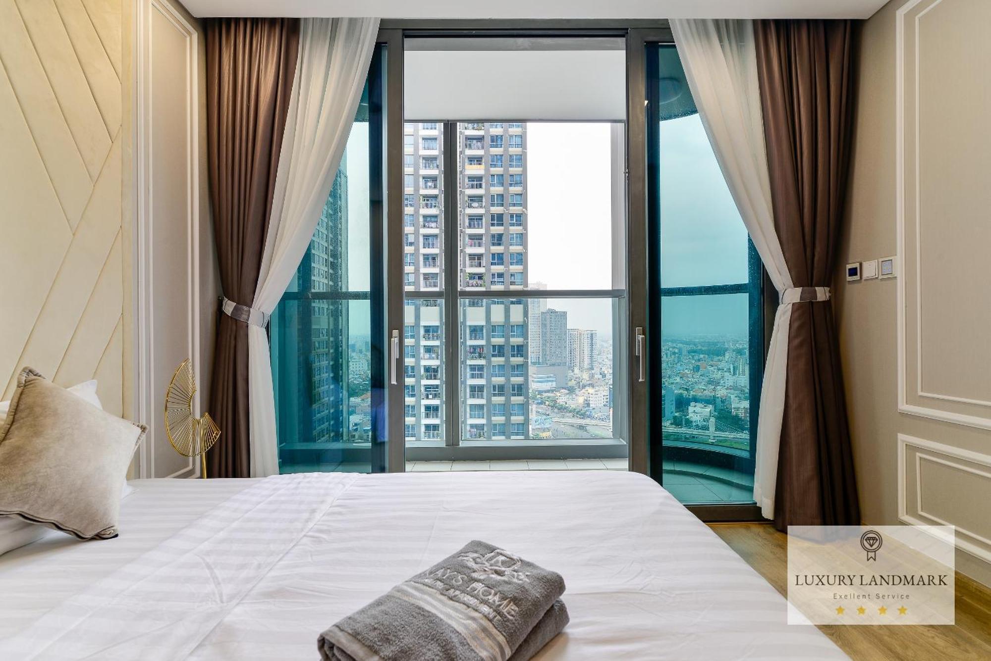 Aparthotel The Signature Landmark 81 - Vinhomes Central Binh Thanh