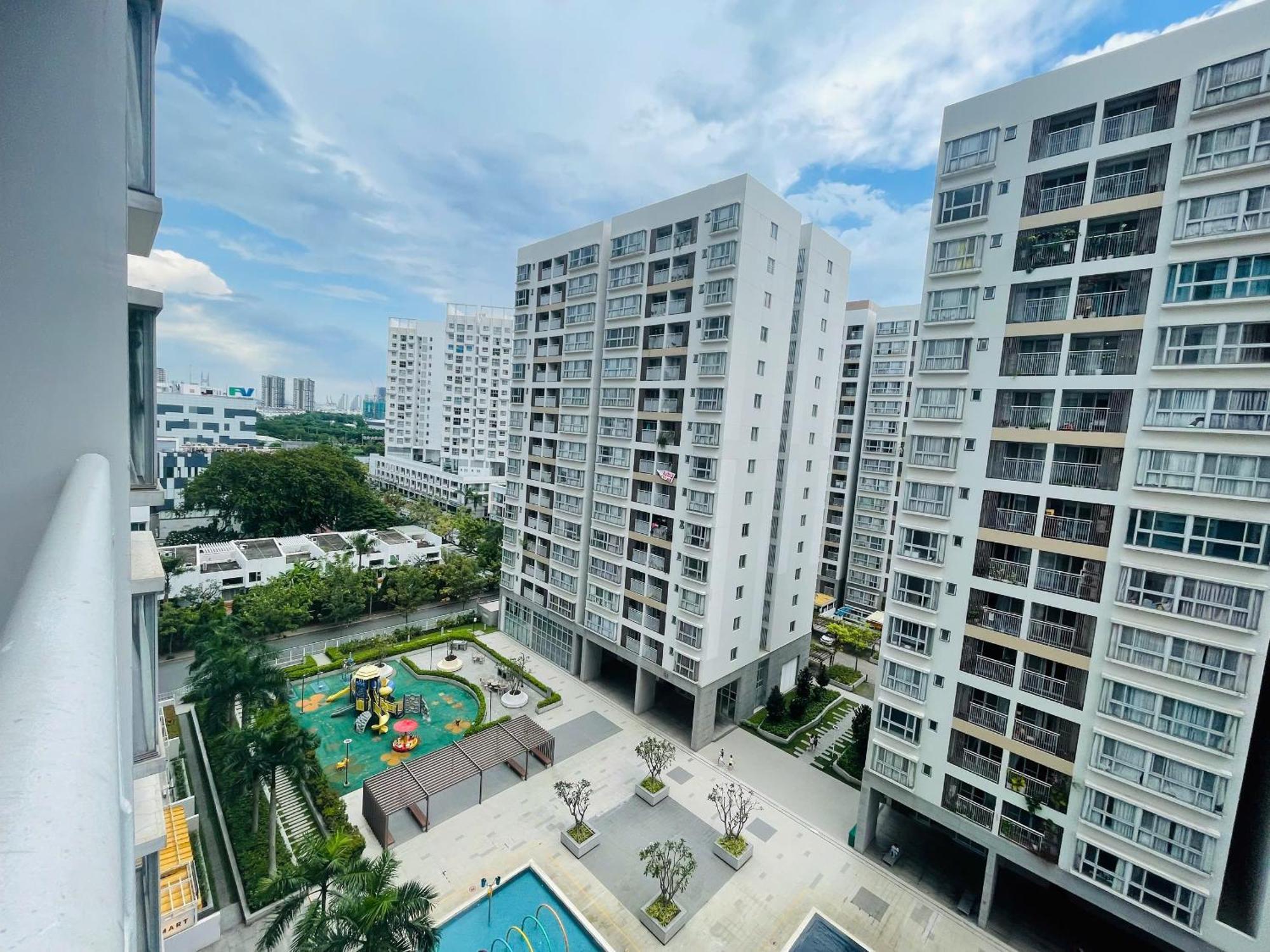 Secc Luxury 2-br Apartment, Scenic Valley, Saigon Exhibition And Convention Center, Fv Hospital, Phu My Hung District 7 Bandar Ho Chi Minh