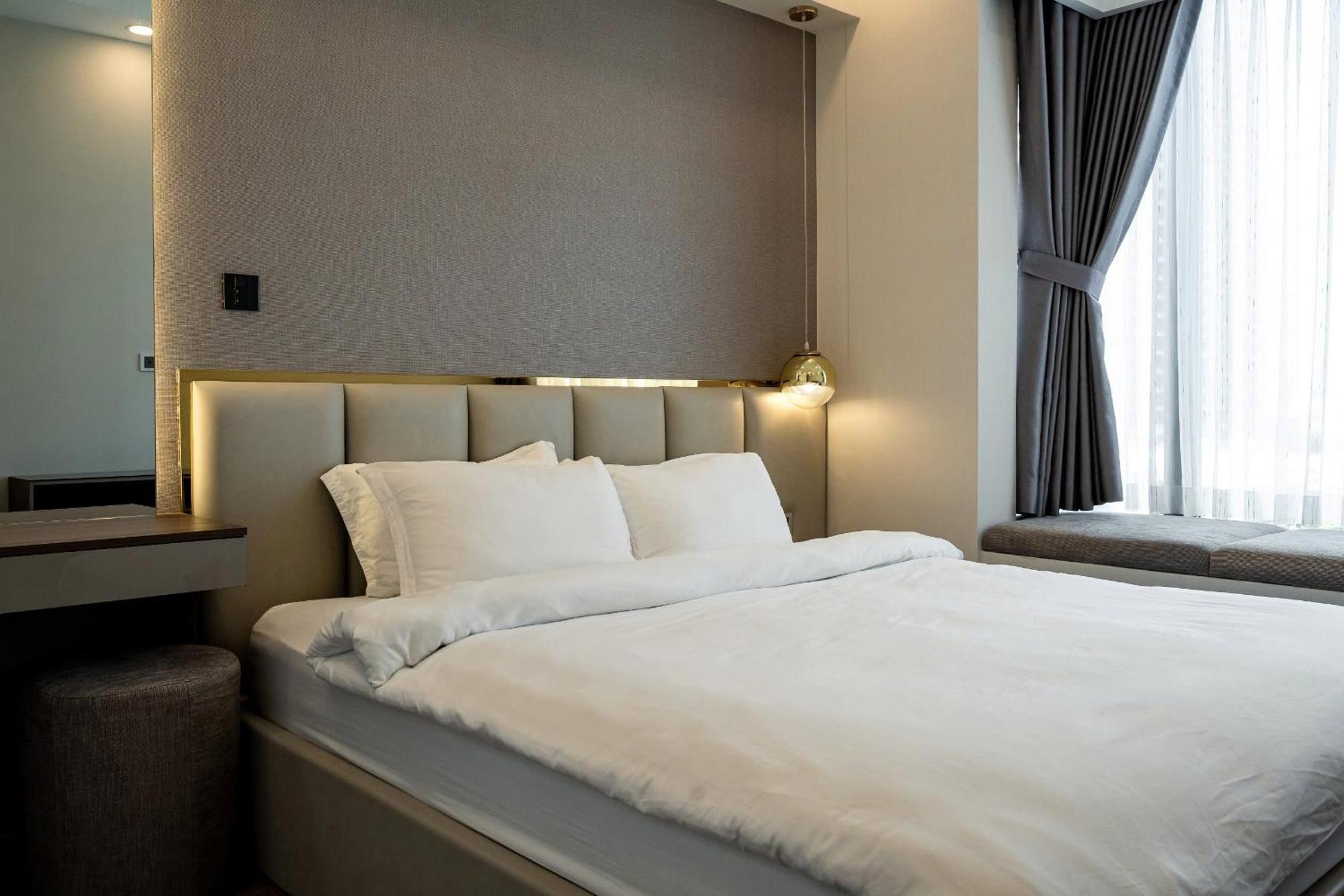Midtown Premium